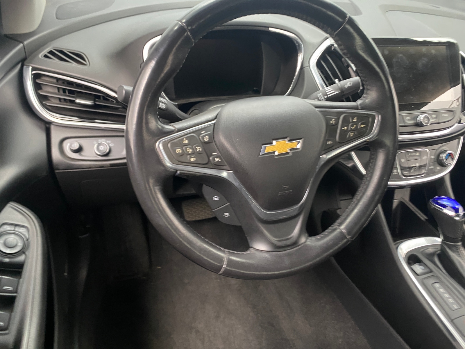 Thumbnail: 2016 Chevrolet Volt - 4