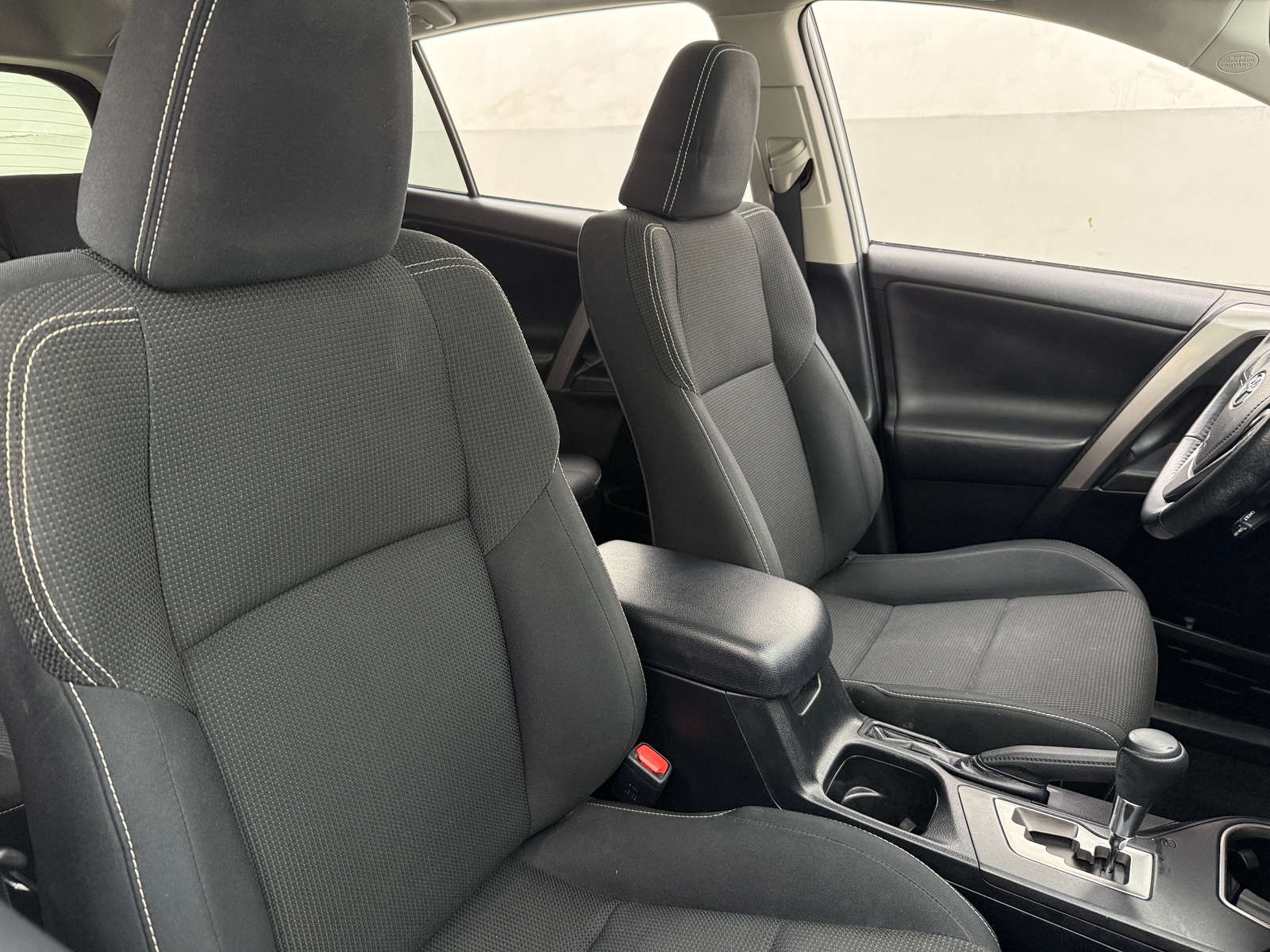 Thumbnail: 2018 Toyota RAV4 - 2