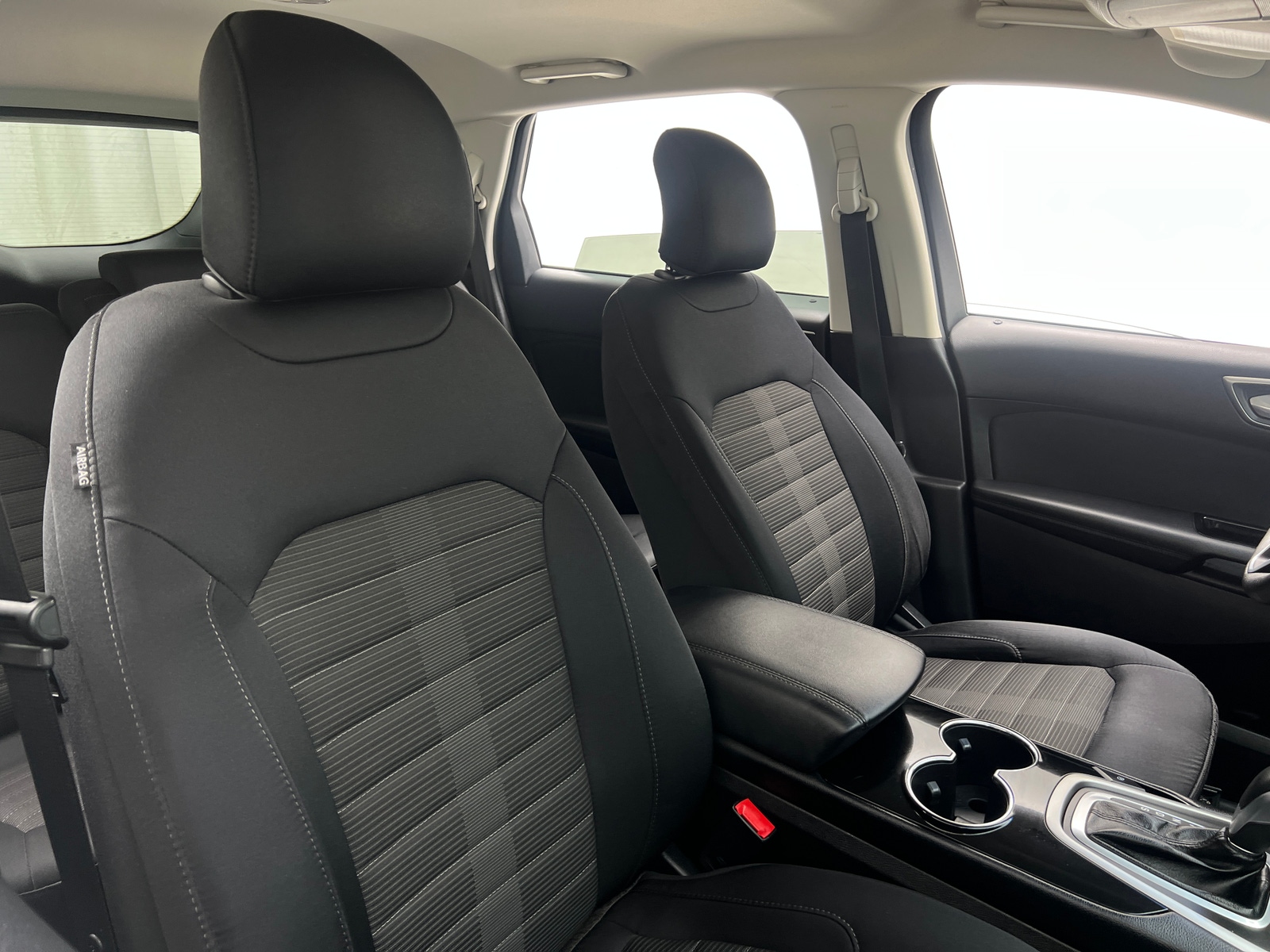 Thumbnail: 2016 Ford Edge - 2