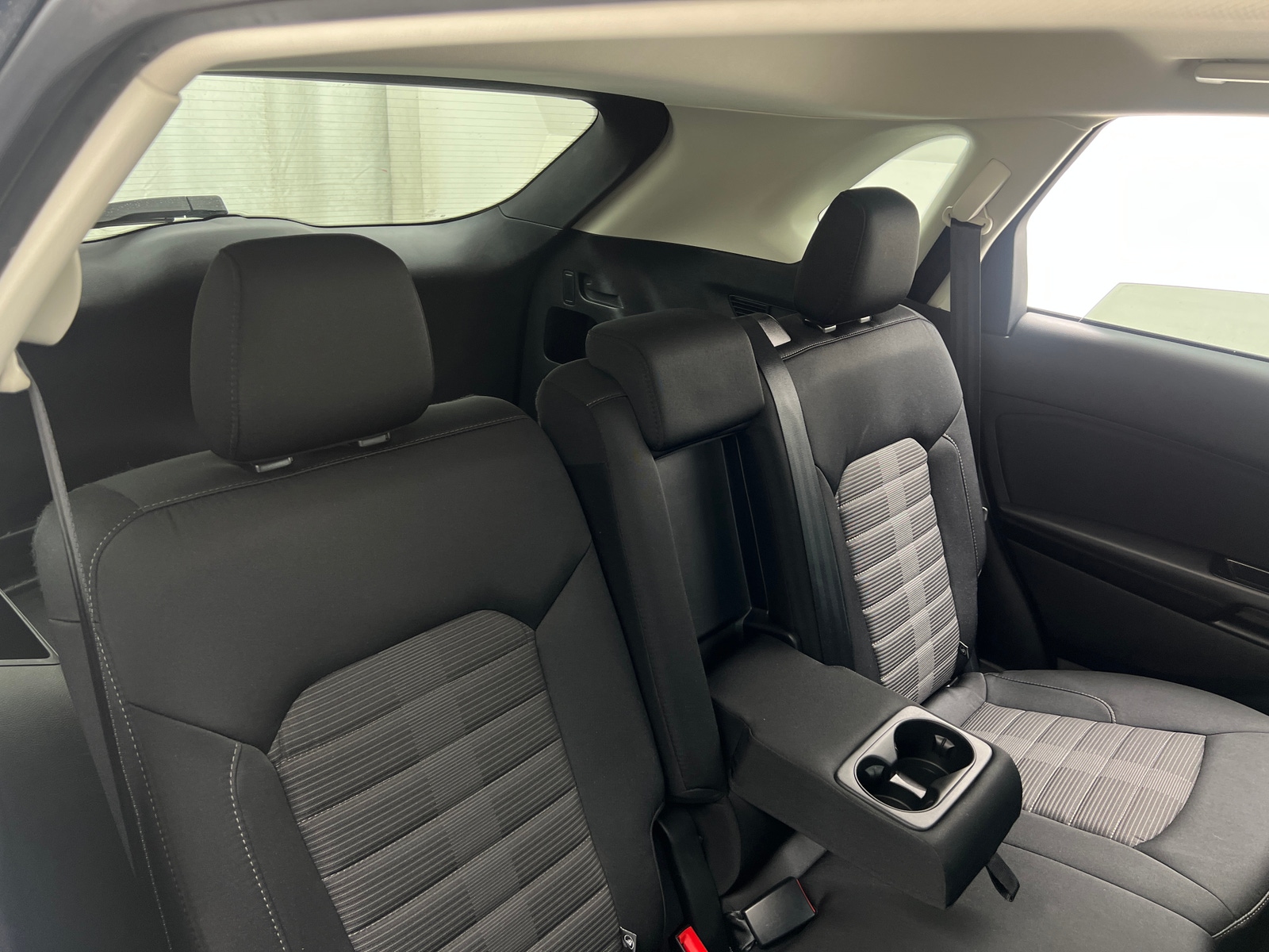Thumbnail: 2016 Ford Edge - 6