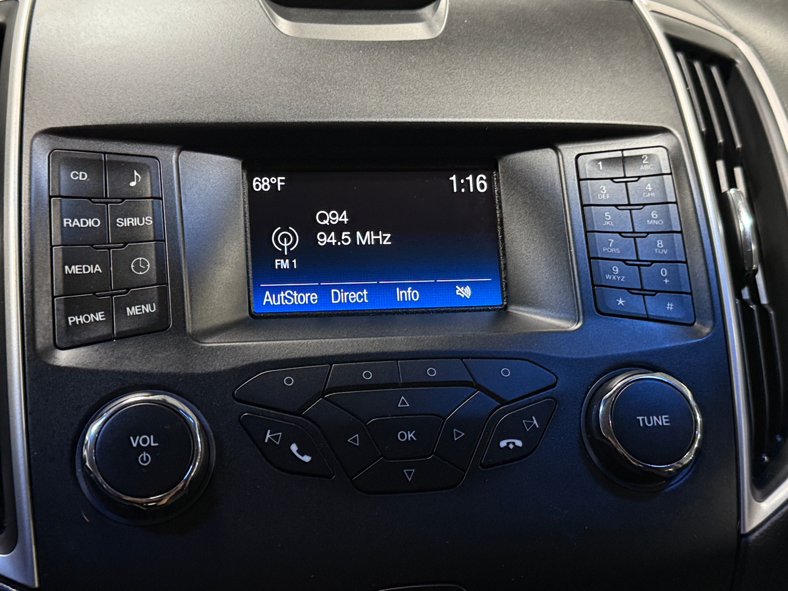 Thumbnail: 2016 Ford Edge - 4