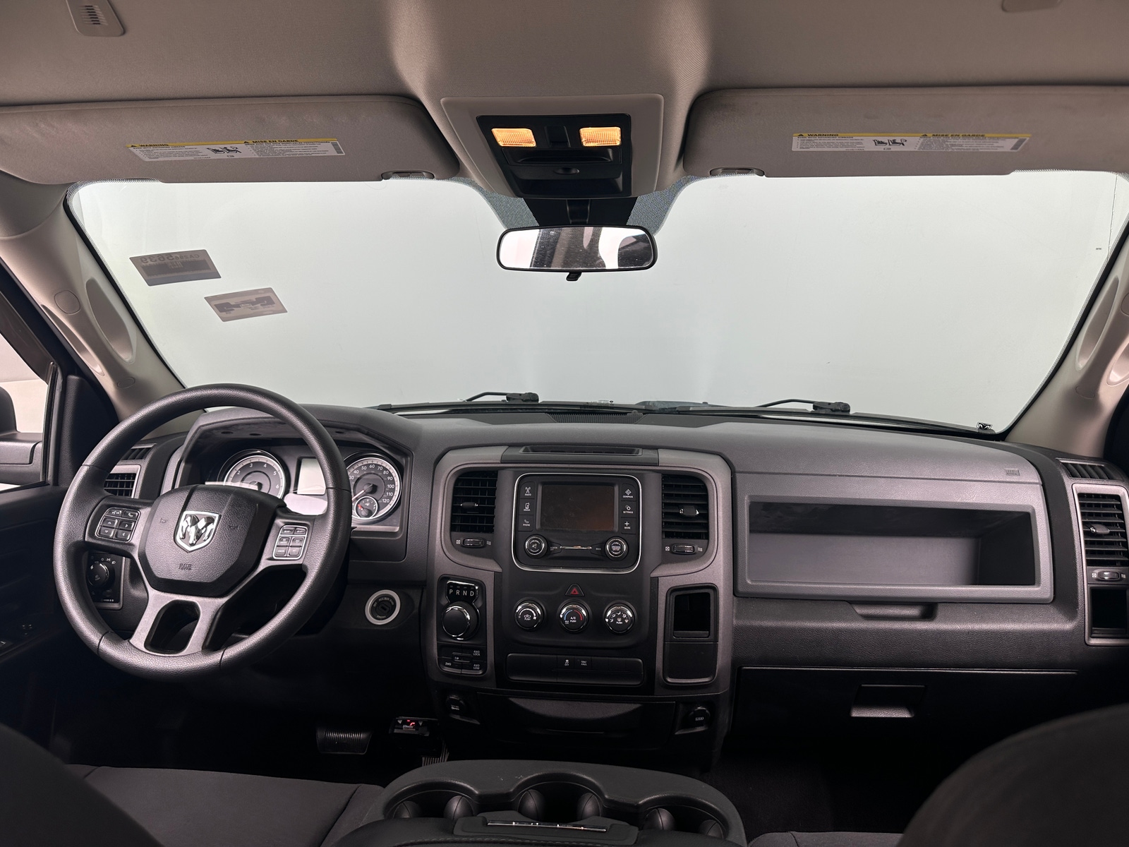 Thumbnail: 2019 RAM 1500 Classic - 3