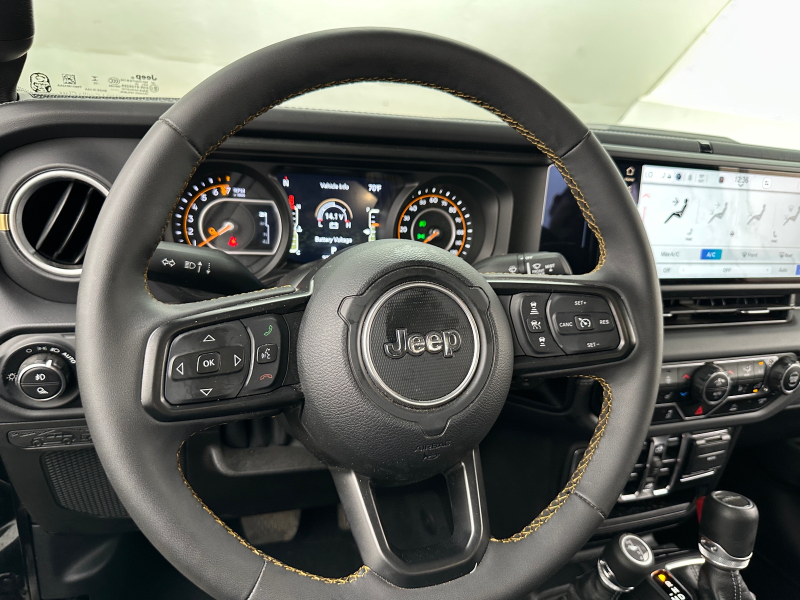 Thumbnail: 2024 Jeep Gladiator - 4