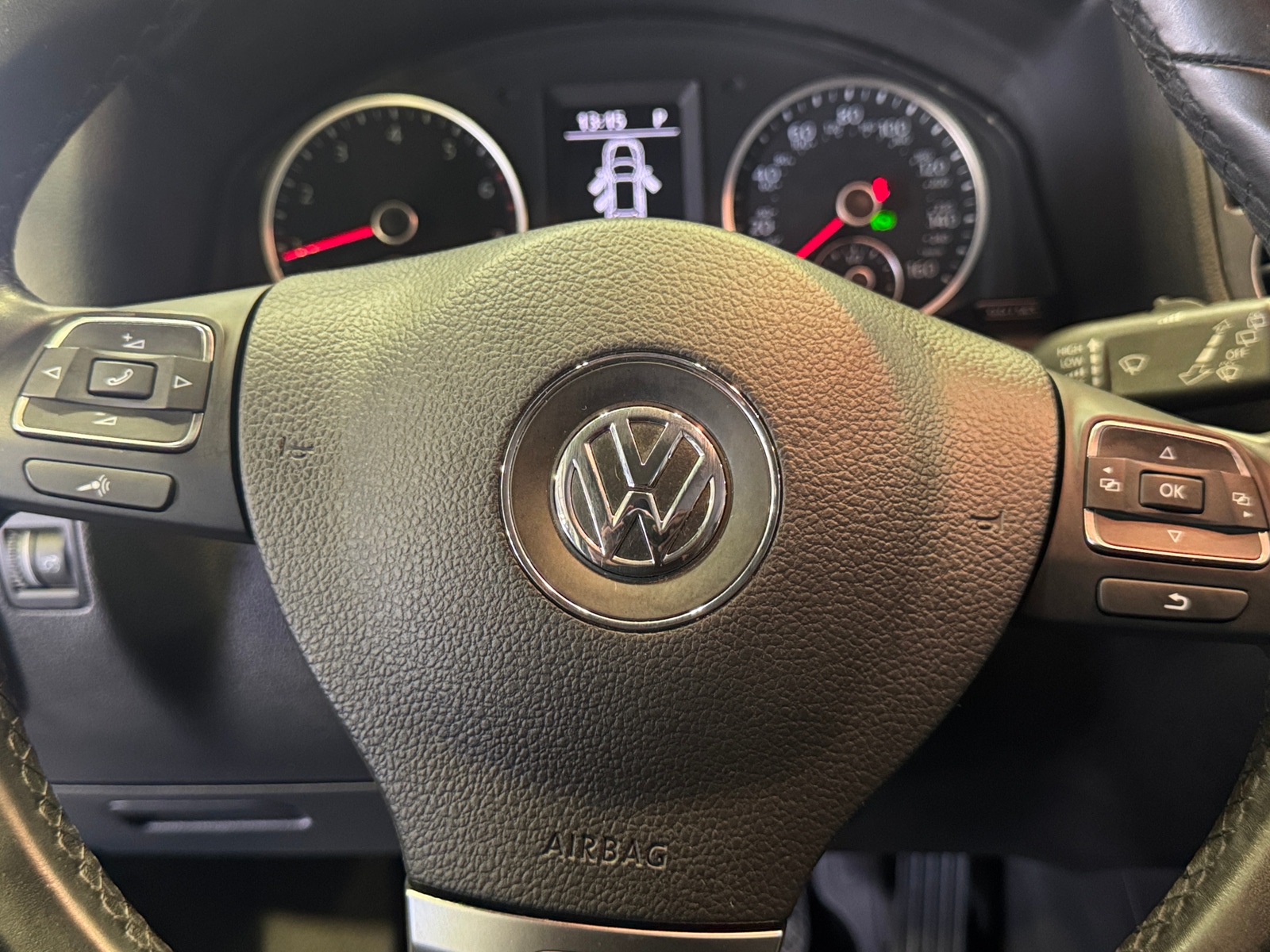 Thumbnail: 2018 Volkswagen Tiguan - 5