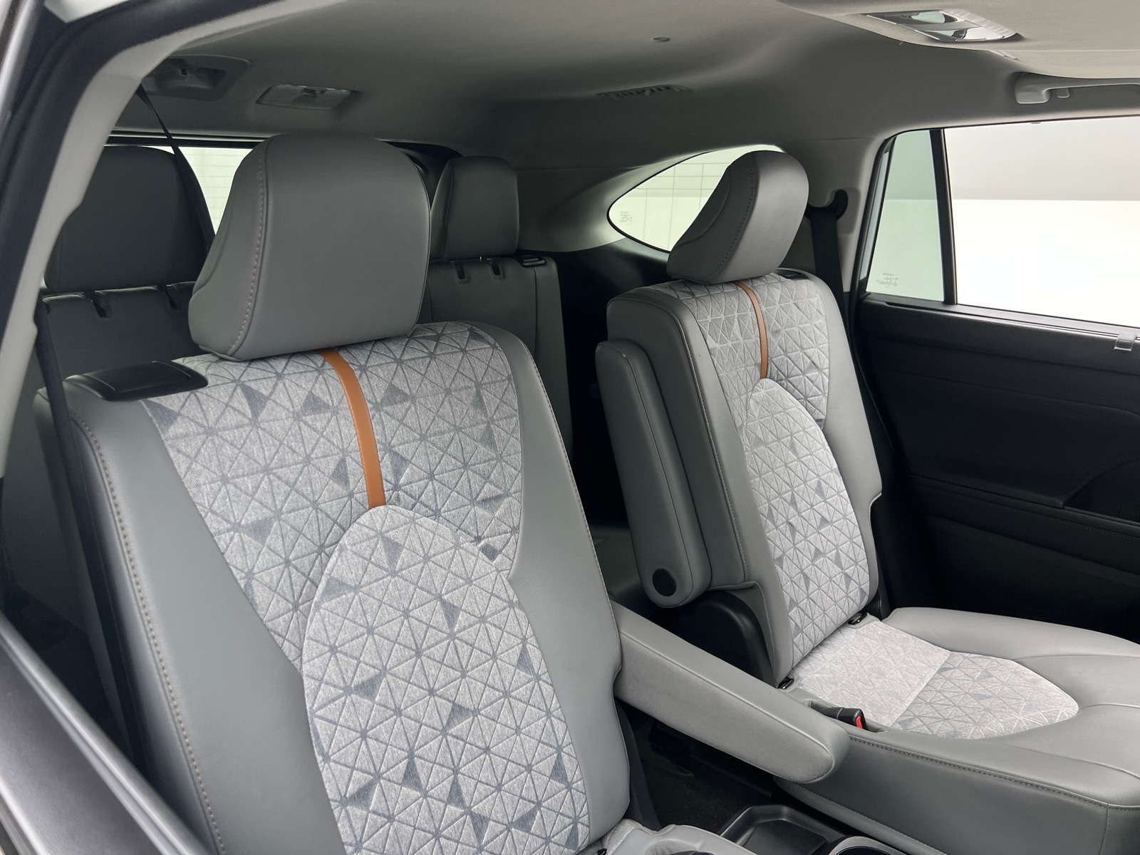 Thumbnail: 2023 Toyota Highlander - 5