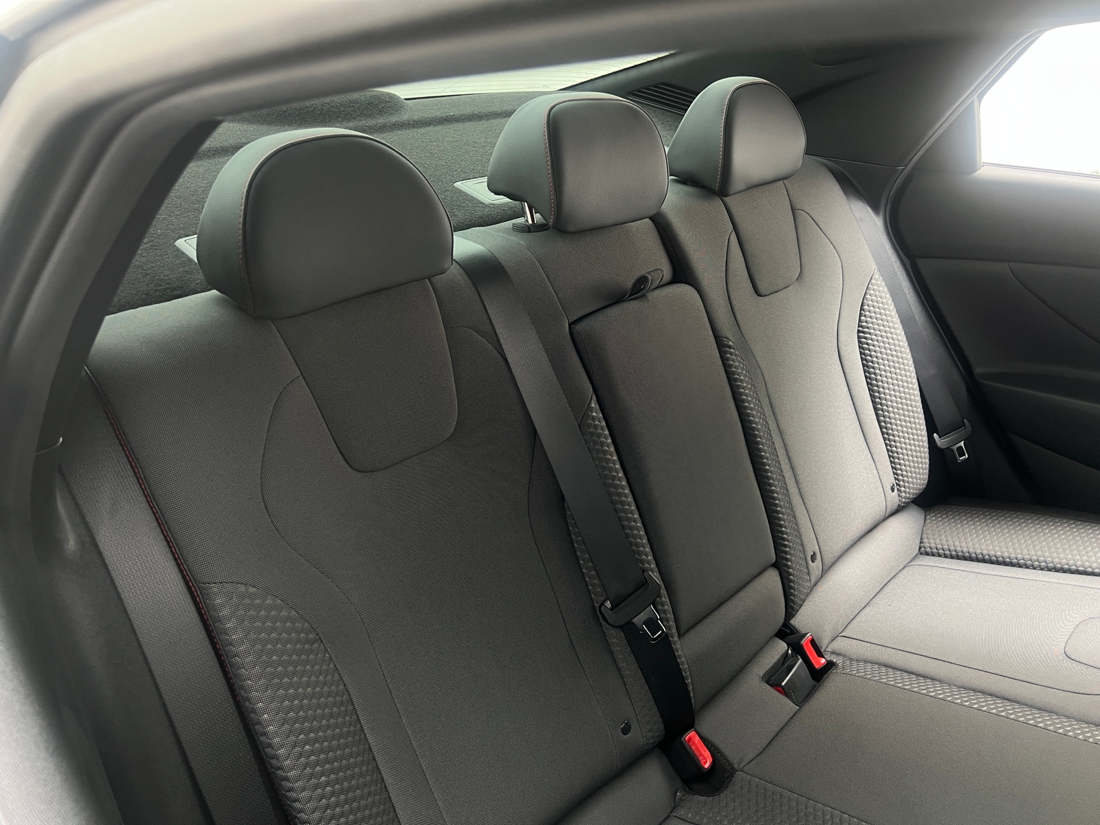 Thumbnail: 2022 Hyundai Elantra - 5