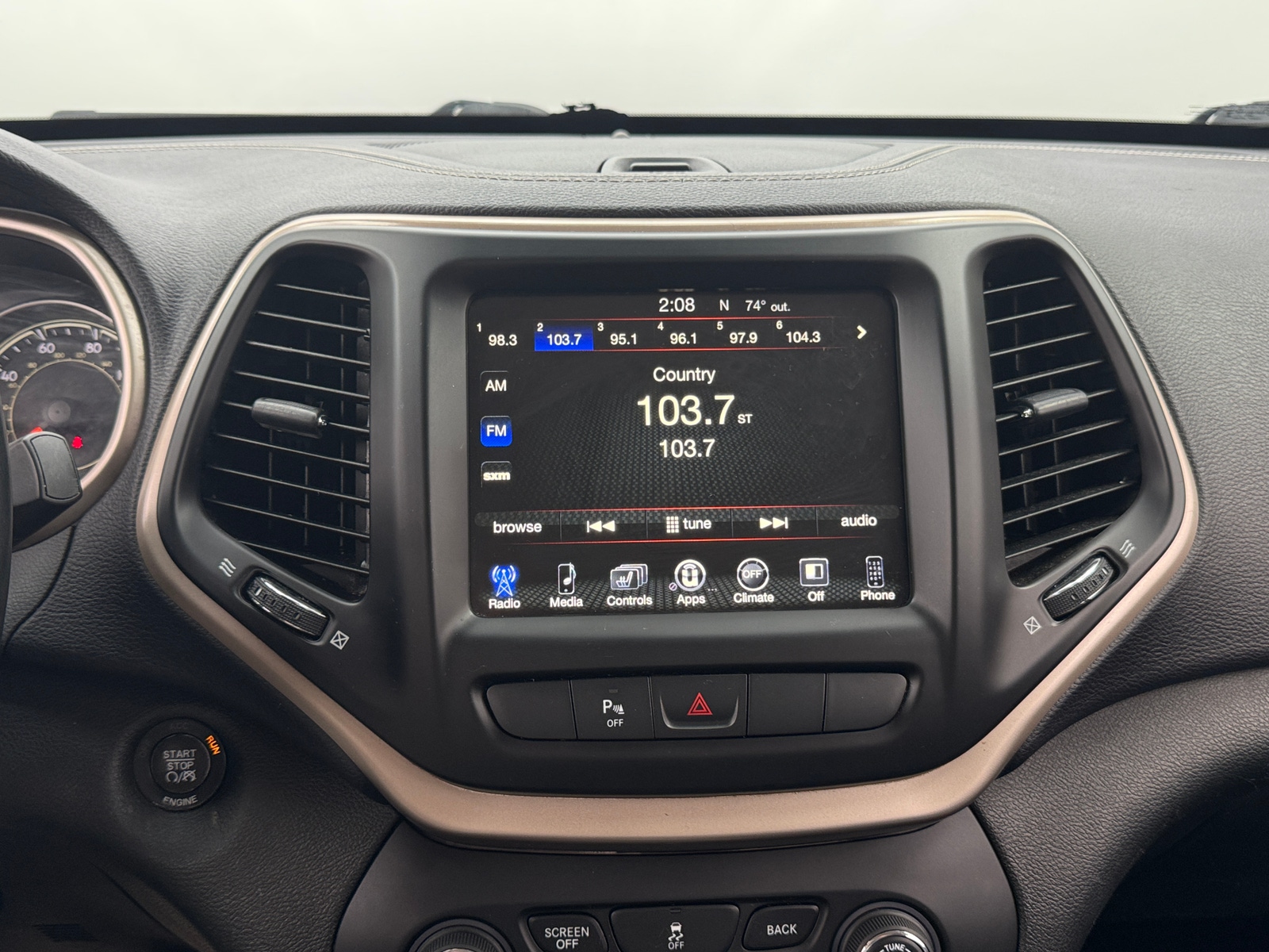 Thumbnail: 2015 Jeep Cherokee - 3