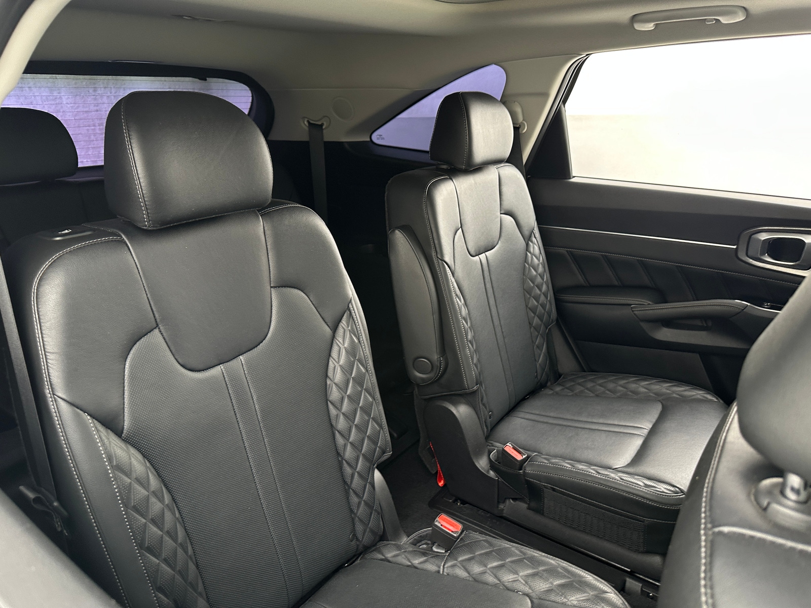 Thumbnail: 2022 Kia Sorento - 5