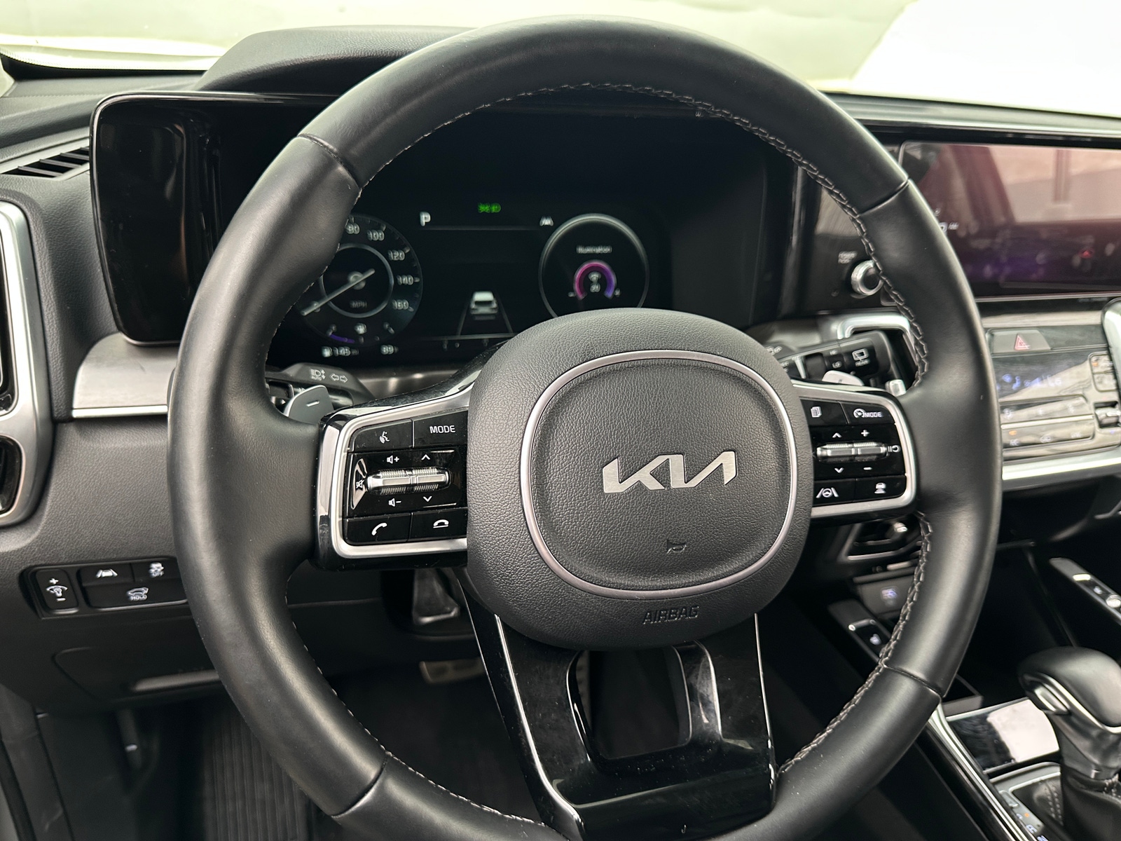 Thumbnail: 2022 Kia Sorento - 4
