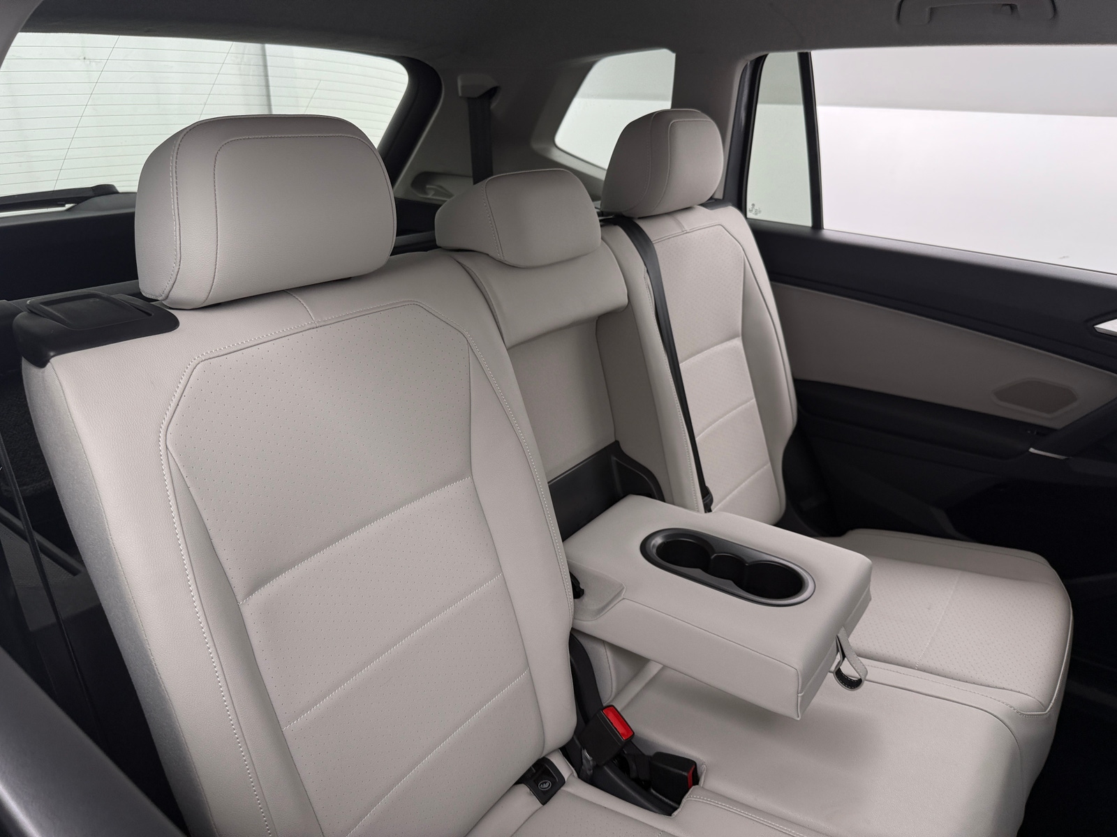 Thumbnail: 2020 Volkswagen Tiguan - 5