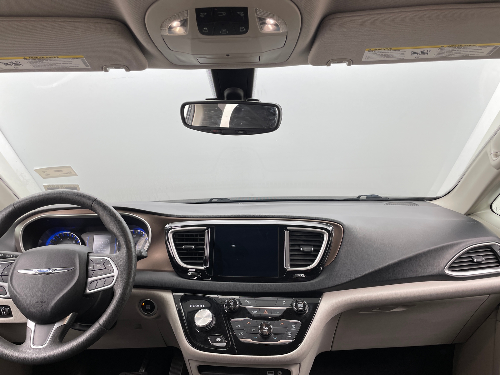 Thumbnail: 2017 Chrysler Pacifica - 3