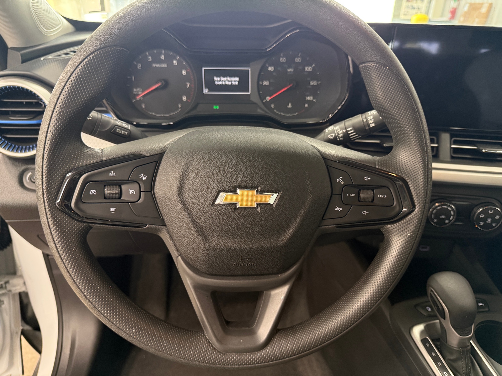 Thumbnail: 2025 Chevrolet Trax - 5