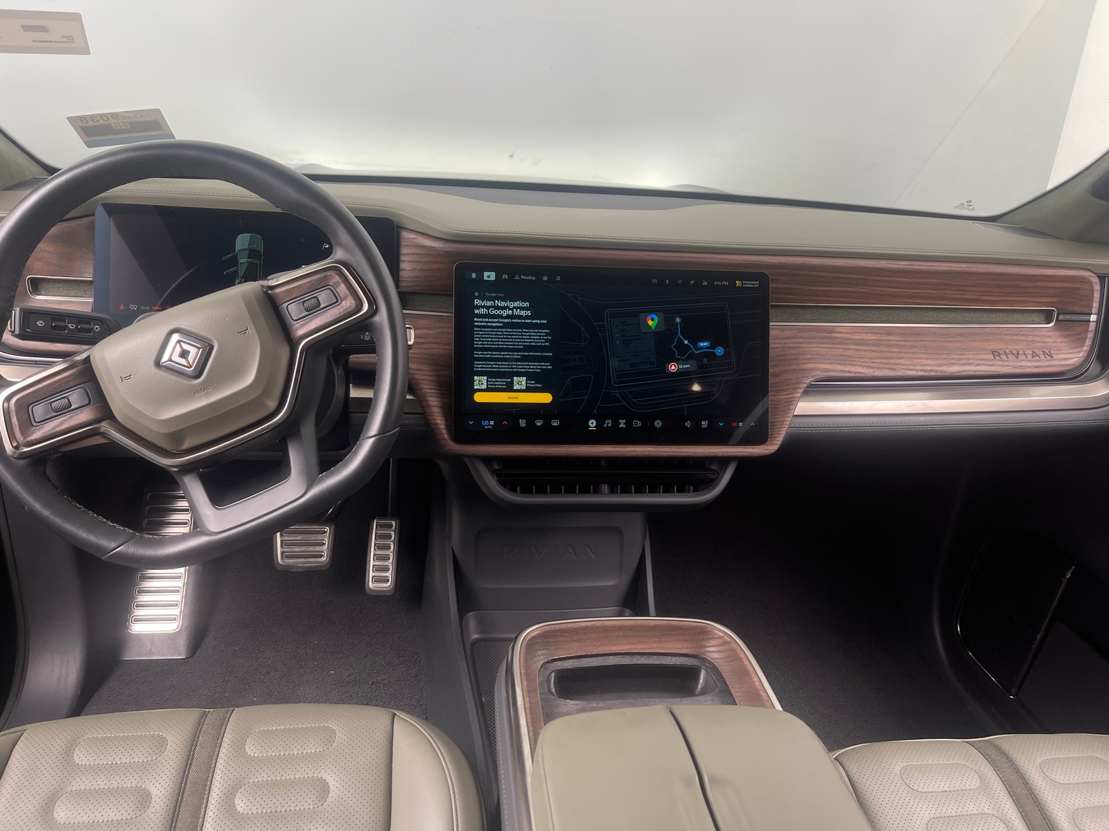 Thumbnail: 2022 Rivian R1T - 2