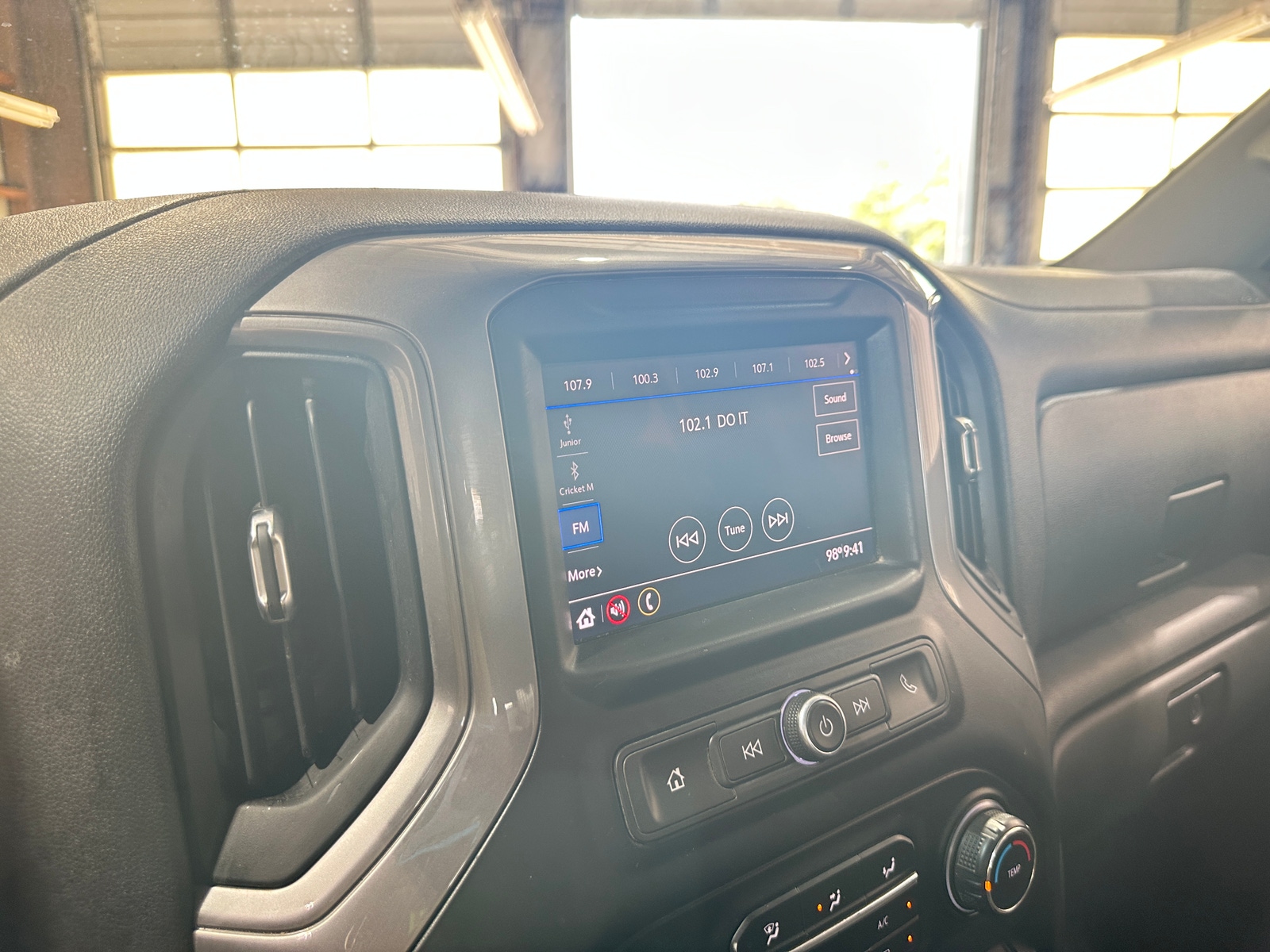 Thumbnail: 2021 Chevrolet Silverado 1500 - 4