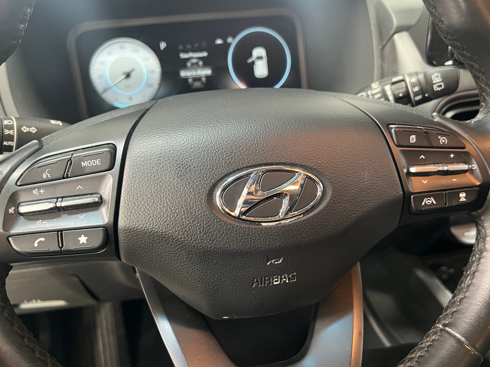 Thumbnail: 2022 Hyundai Kona - 4