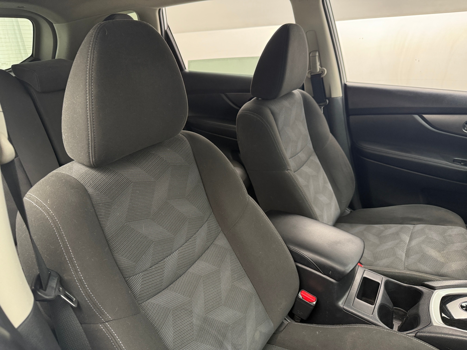 Thumbnail: 2016 Nissan Rogue - 2