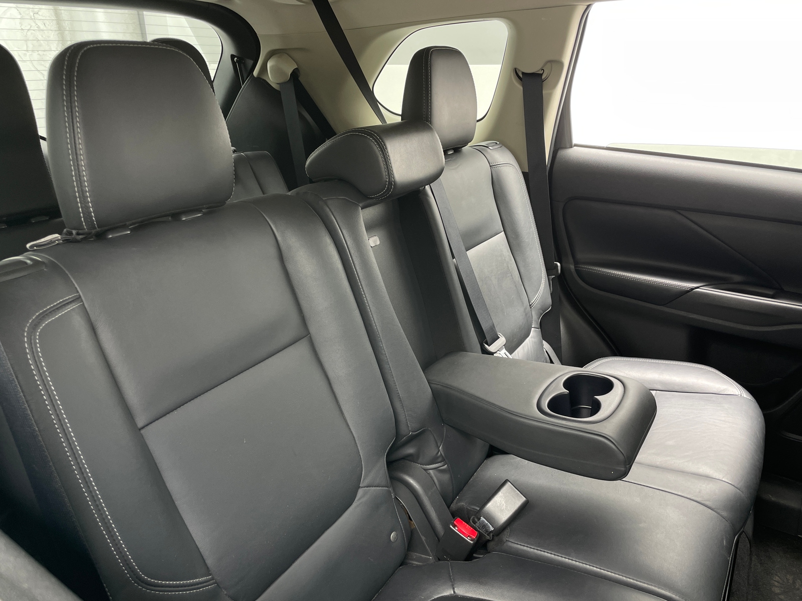 Thumbnail: 2019 Mitsubishi Outlander - 5