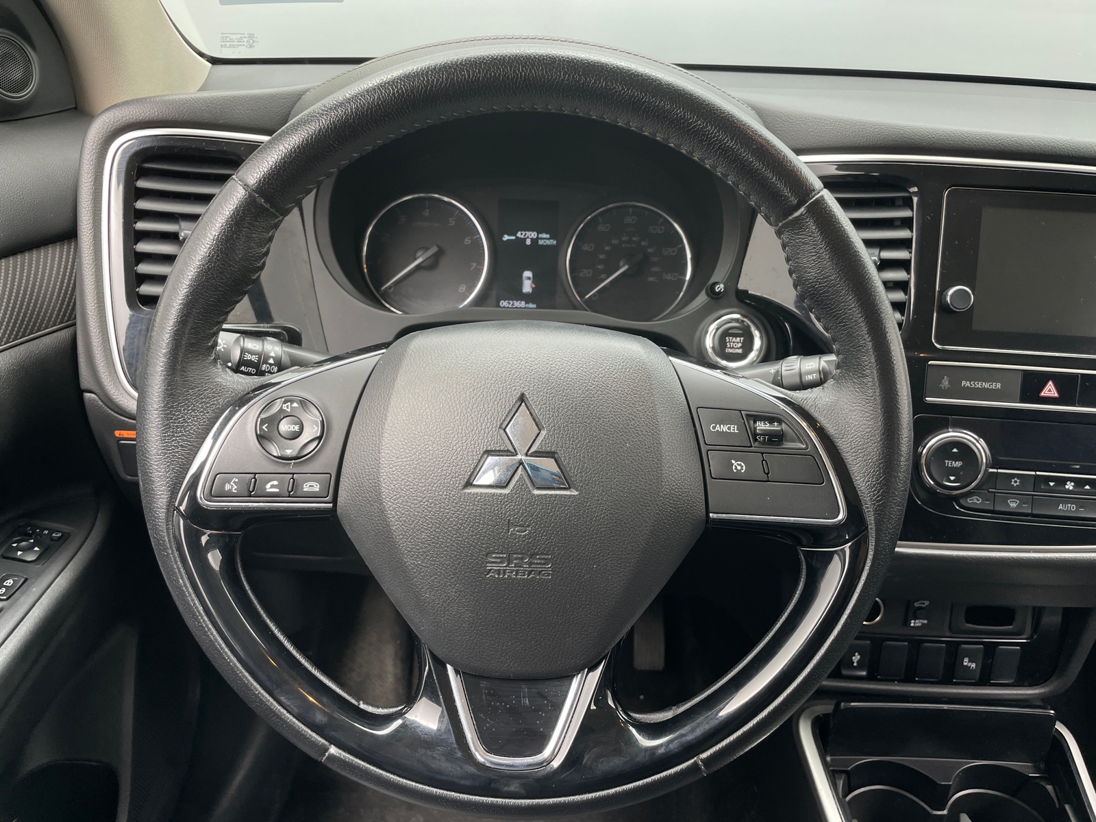 Thumbnail: 2019 Mitsubishi Outlander - 4