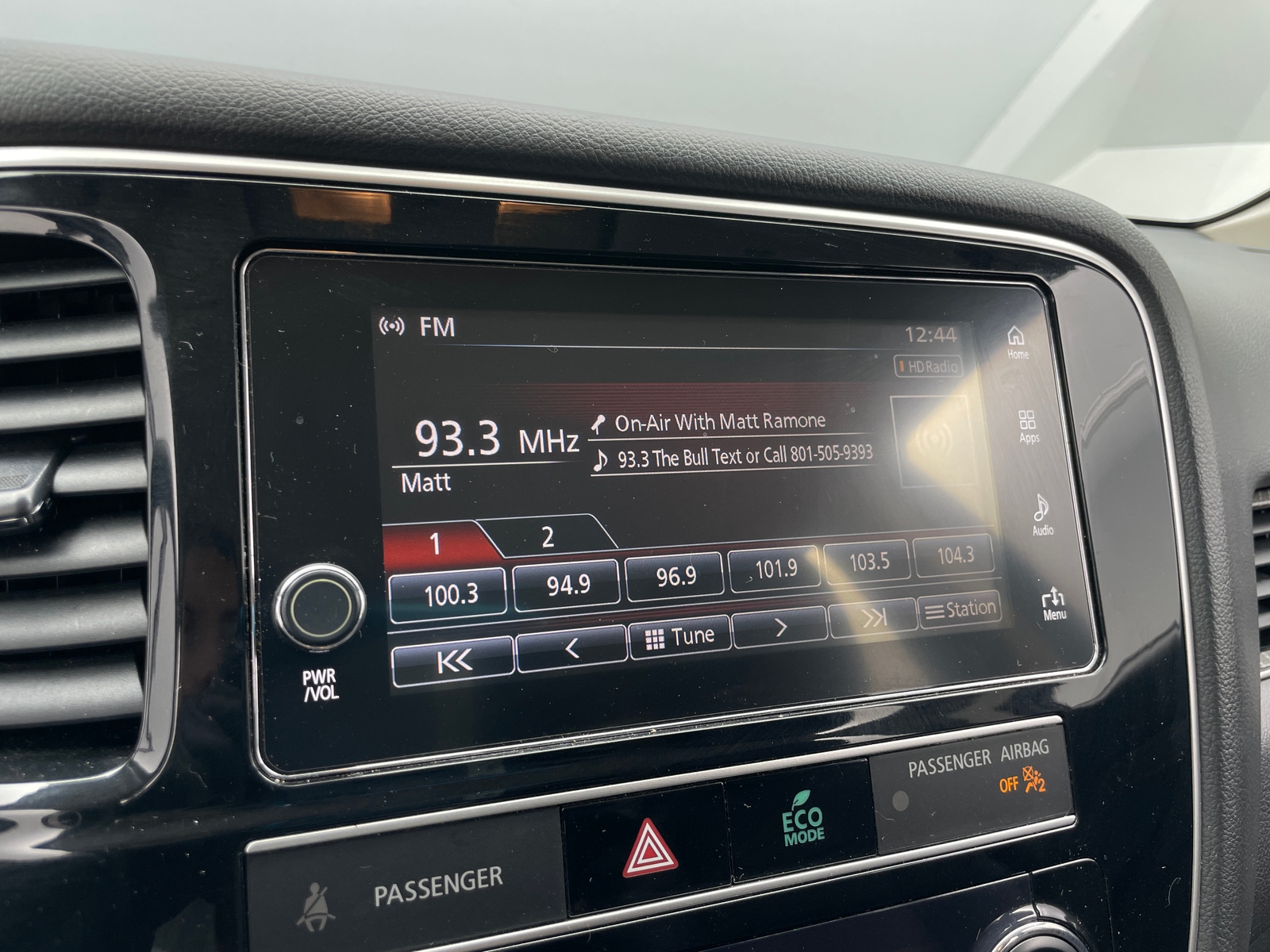 Thumbnail: 2019 Mitsubishi Outlander - 3