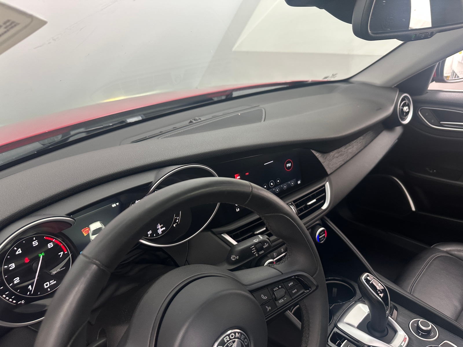 Thumbnail: 2021 Alfa Romeo Giulia - 2