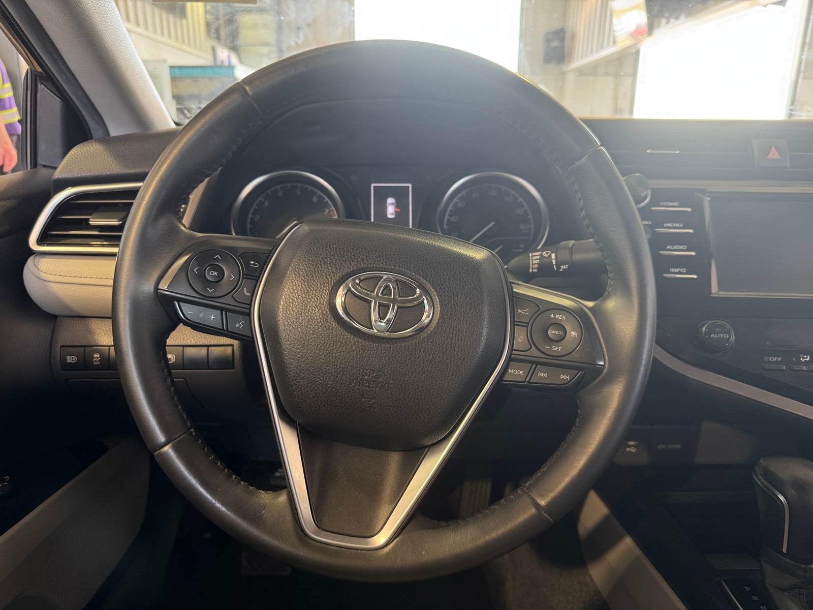 Thumbnail: 2018 Toyota Camry - 5