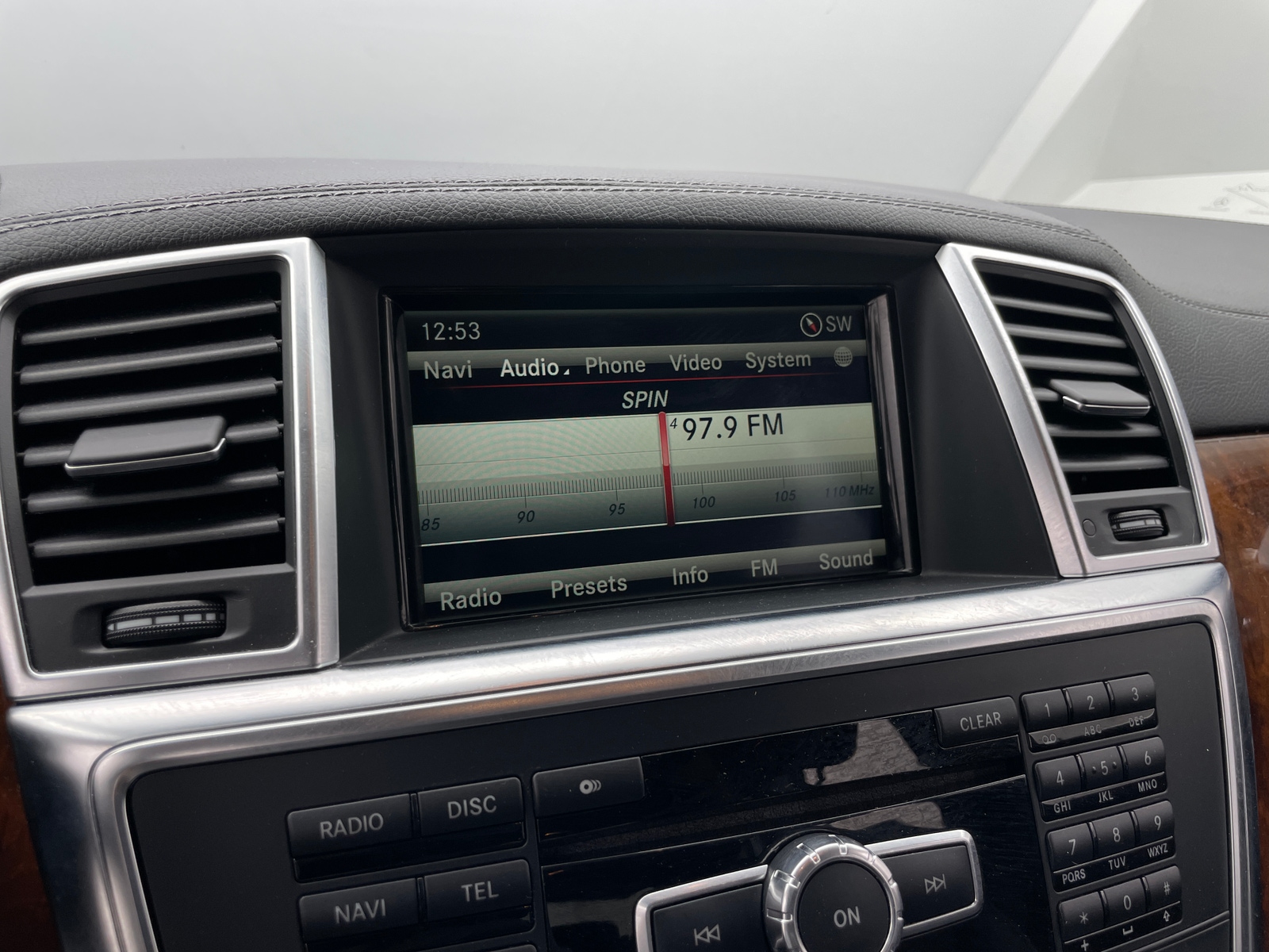 Thumbnail: 2014 Mercedes-Benz GL-Class - 3