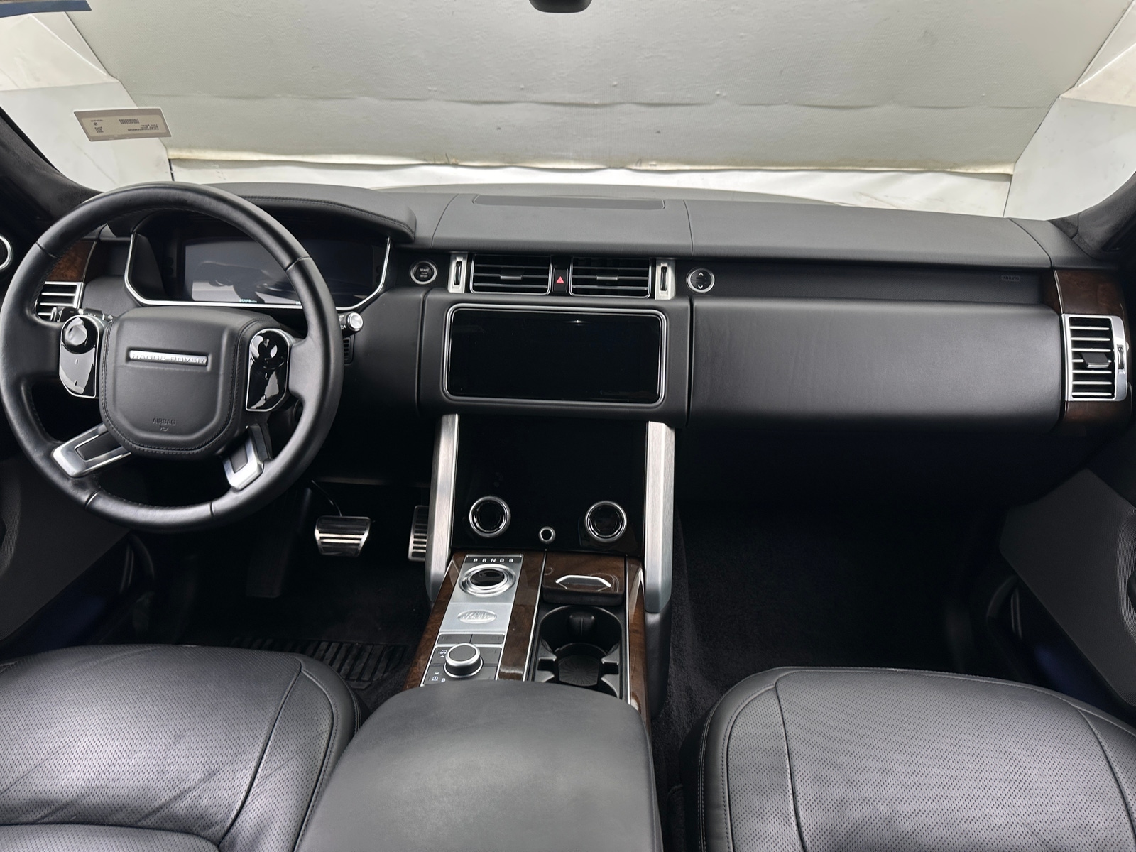 Thumbnail: 2022 Land Rover Range Rover - 2
