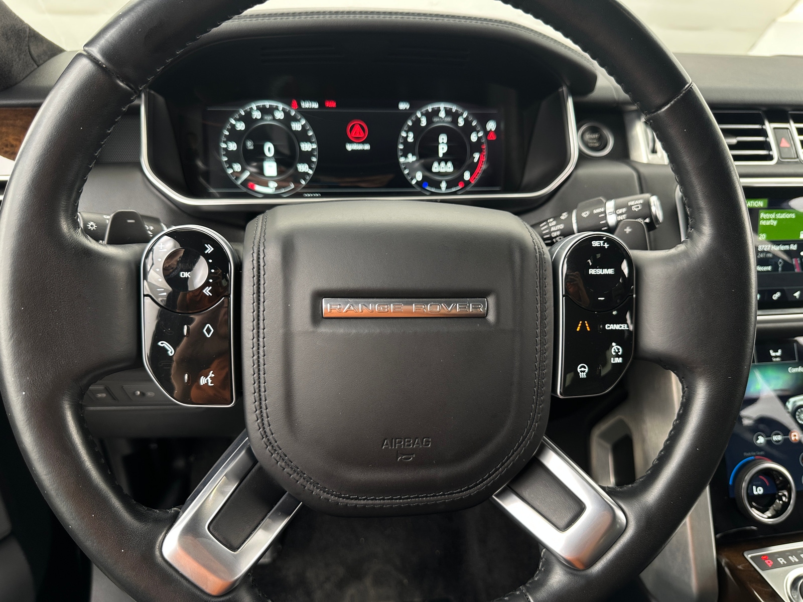 Thumbnail: 2022 Land Rover Range Rover - 4