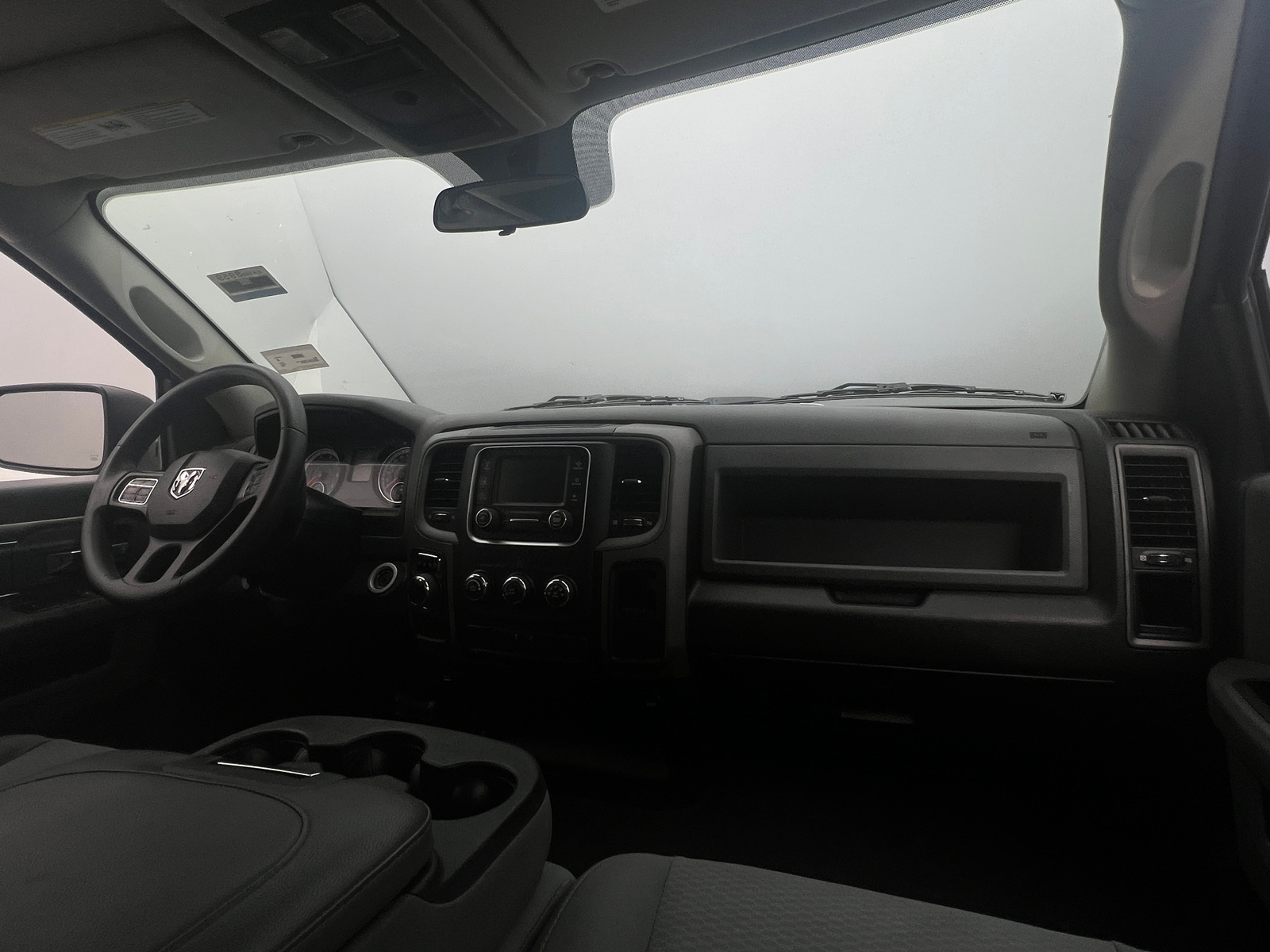 Thumbnail: 2020 RAM 1500 Classic - 3