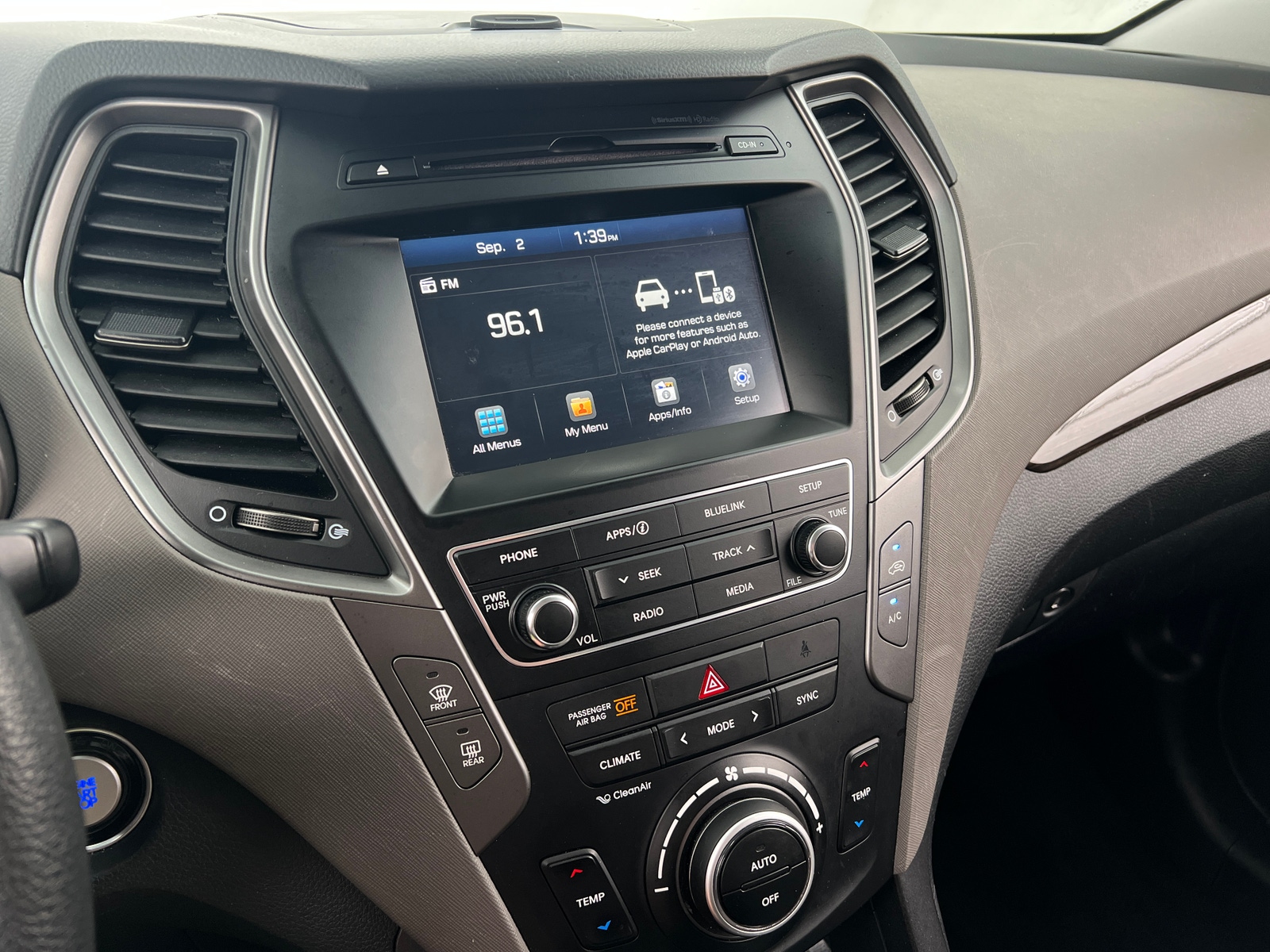 Thumbnail: 2018 Hyundai Santa Fe - 4