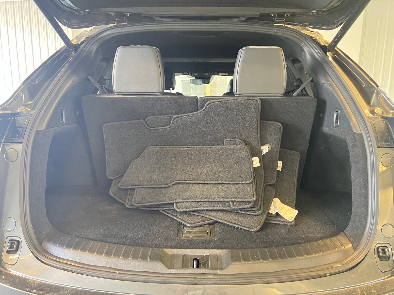 Thumbnail: 2023 Mazda CX-9 - 6