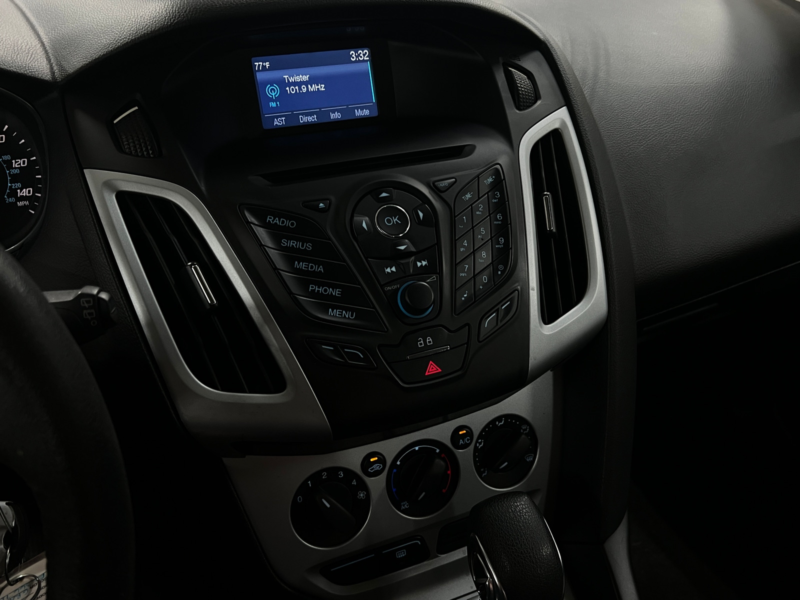 Thumbnail: 2014 Ford Focus - 4