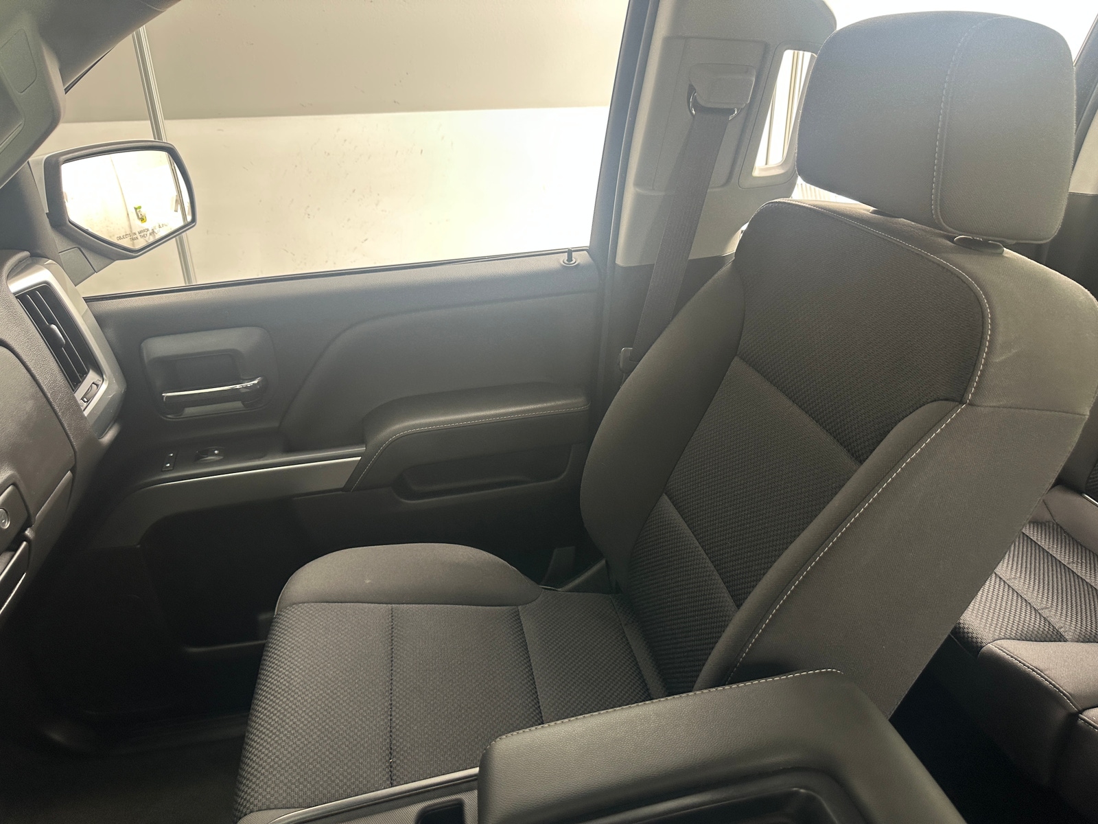 Thumbnail: 2017 Chevrolet Silverado 1500 - 2