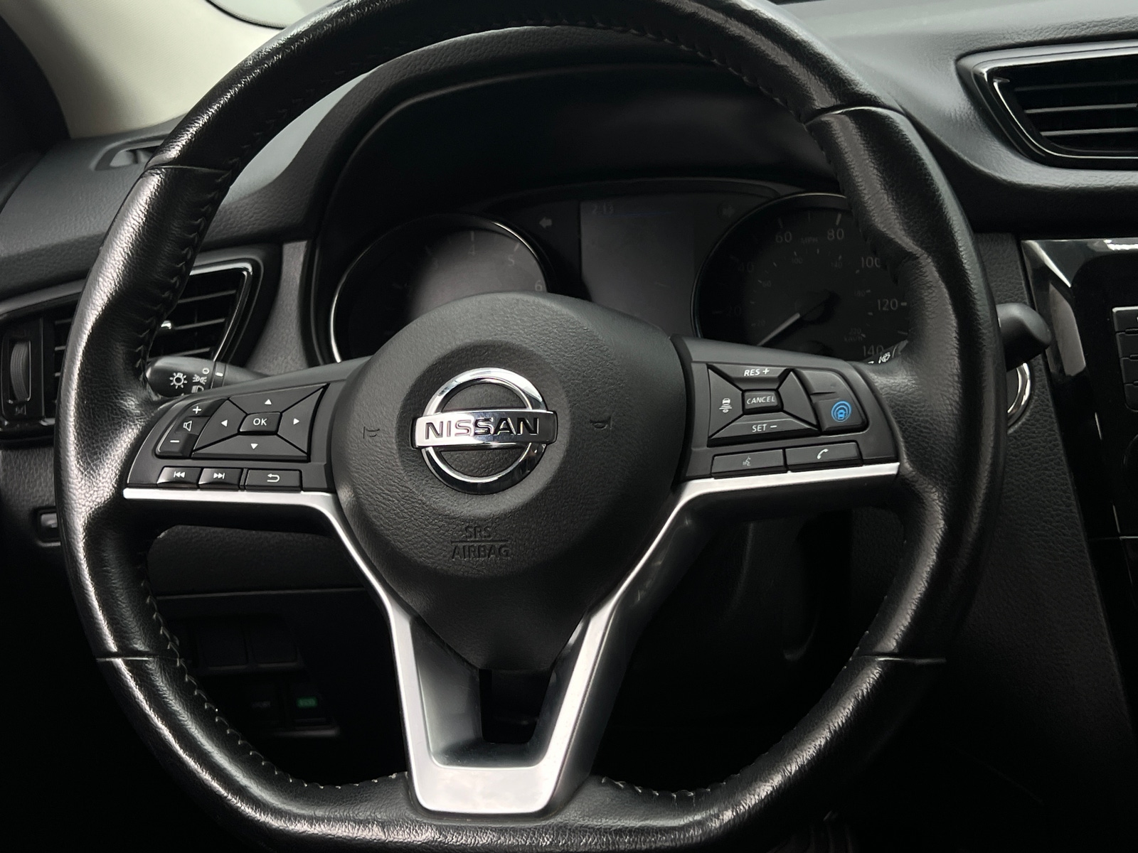 Thumbnail: 2022 Nissan Rogue Sport - 5