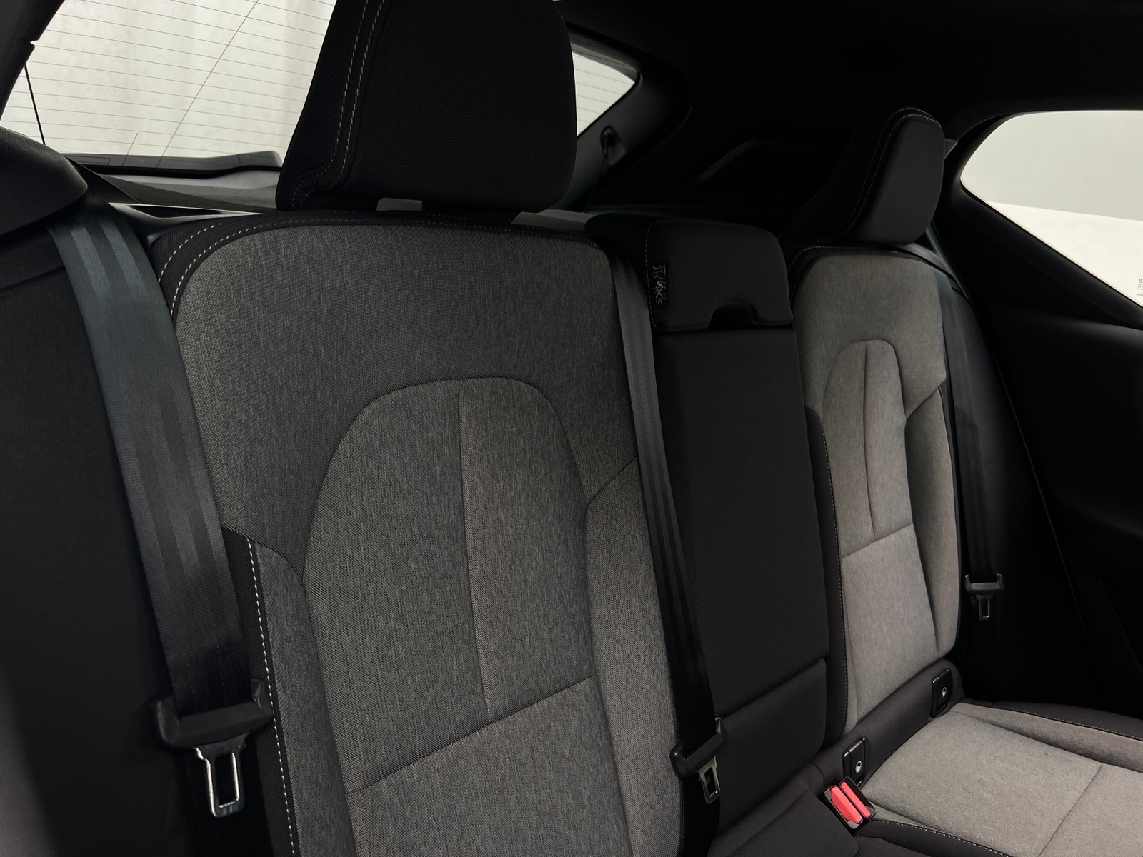Thumbnail: 2025 Volvo XC40 - 6