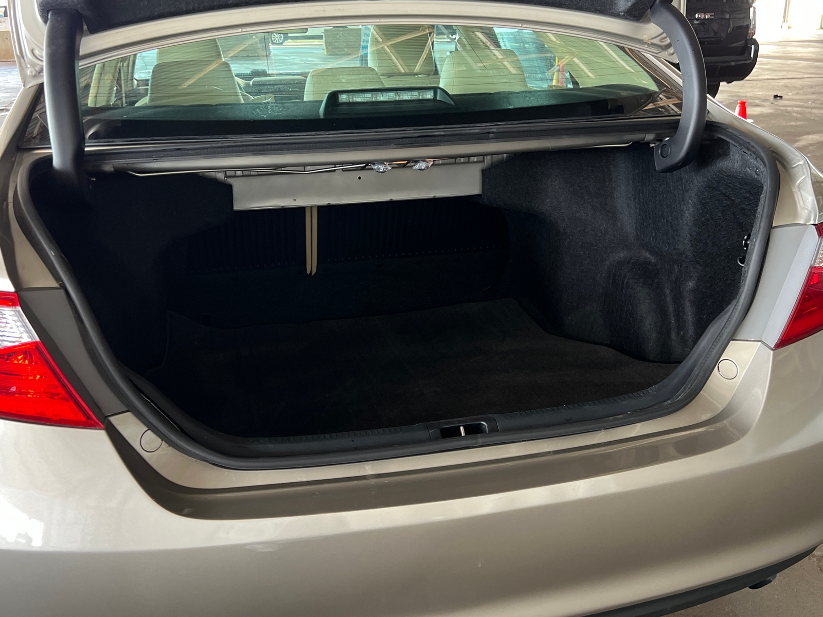 Thumbnail: 2016 Toyota Camry - 6