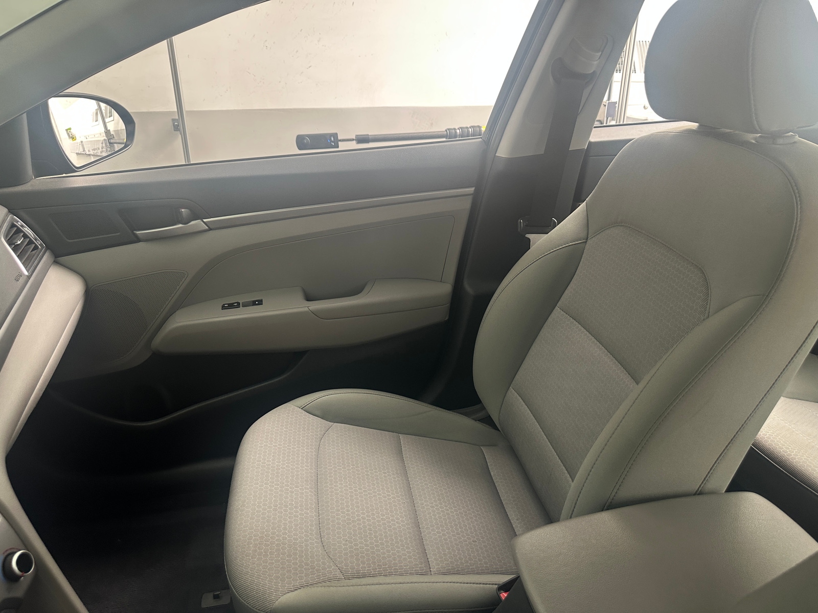 Thumbnail: 2017 Hyundai Elantra - 2