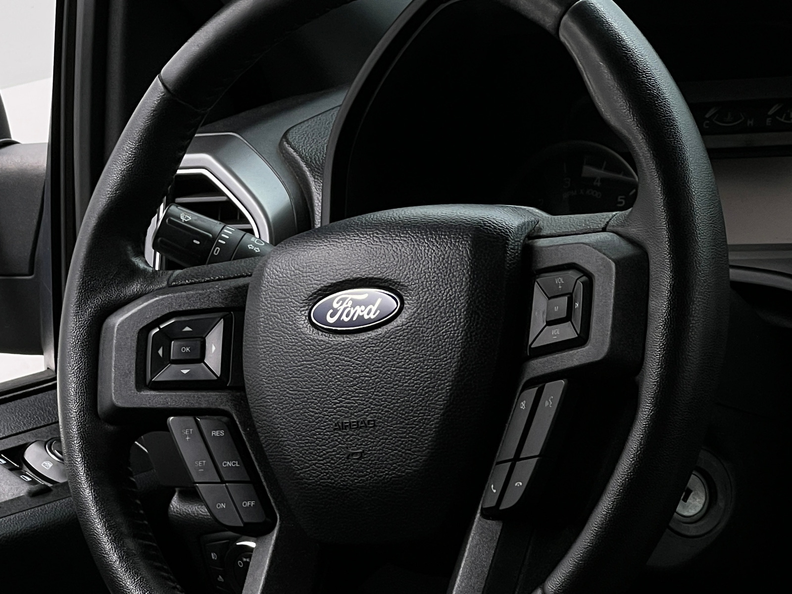 Thumbnail: 2020 Ford Econoline - 5