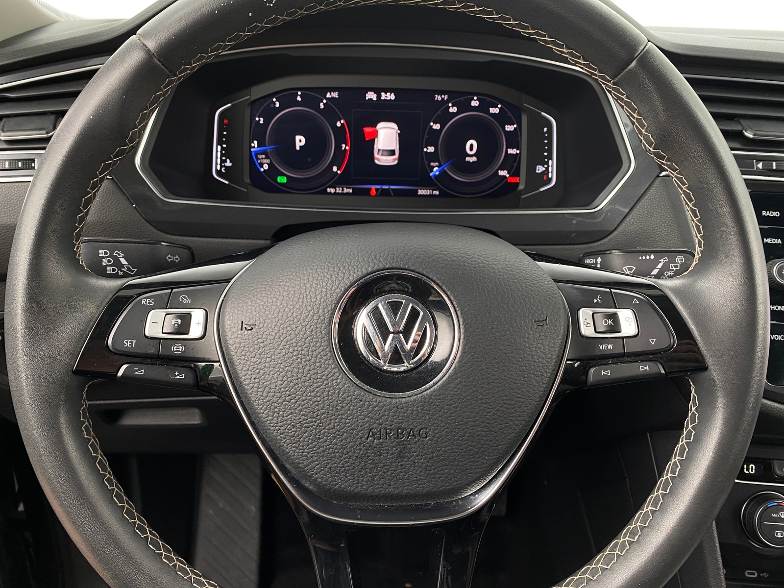 Thumbnail: 2021 Volkswagen Tiguan - 4