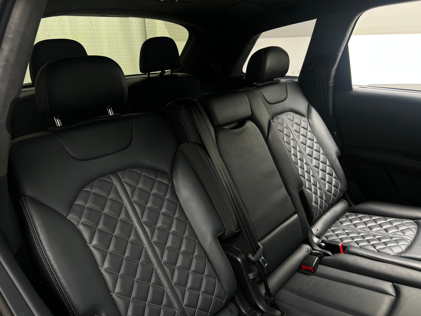Thumbnail: 2022 Audi SQ7 - 5