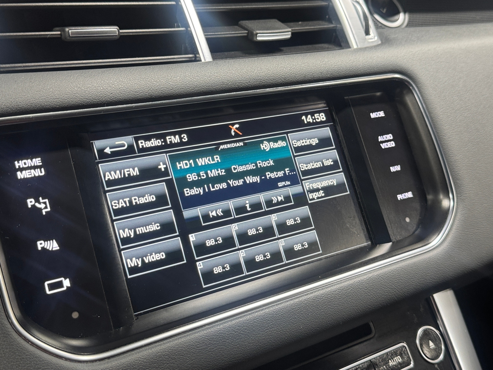 Thumbnail: 2015 Land Rover Range Rover Sport - 3
