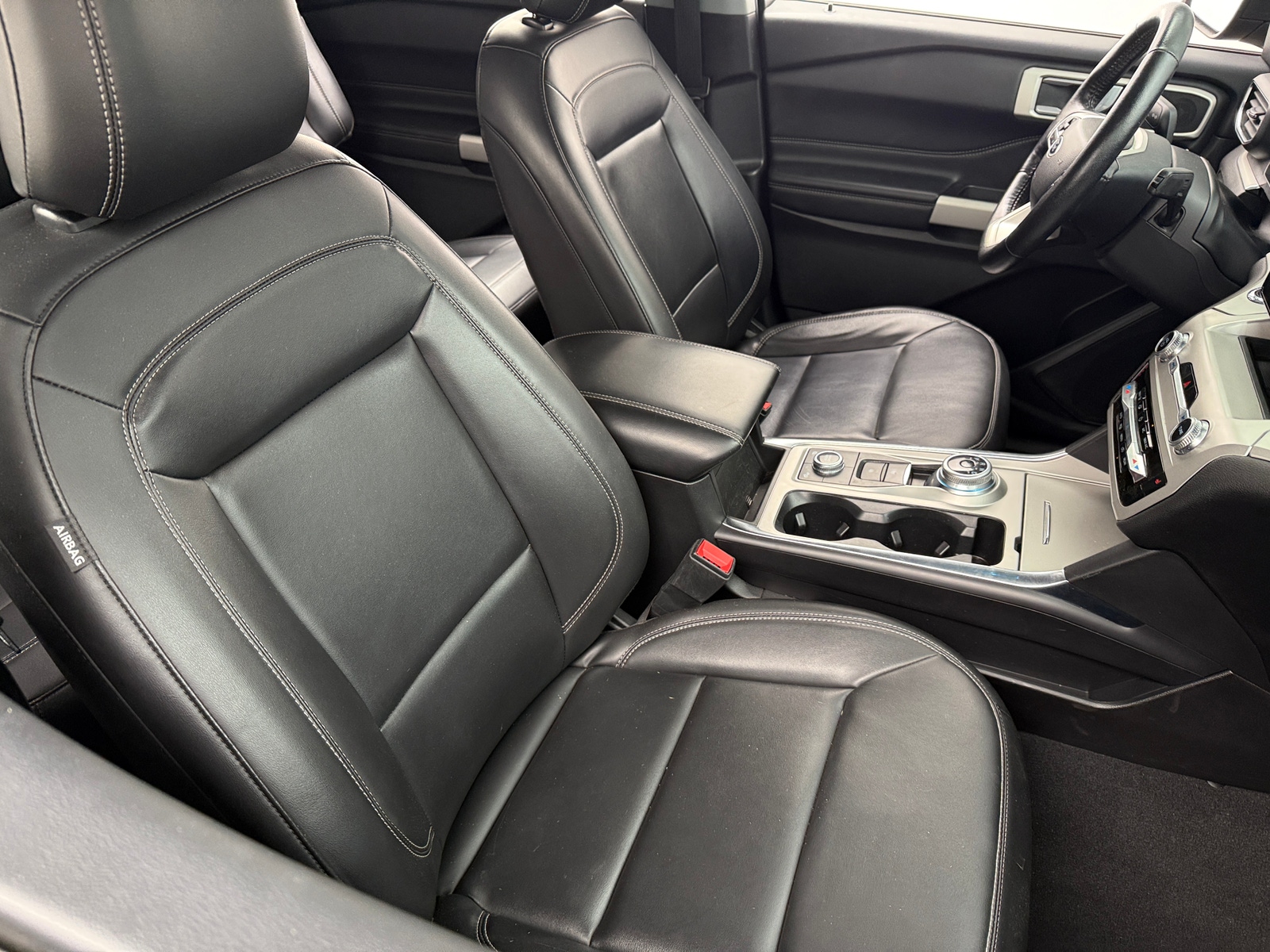 Thumbnail: 2022 Ford Explorer - 2