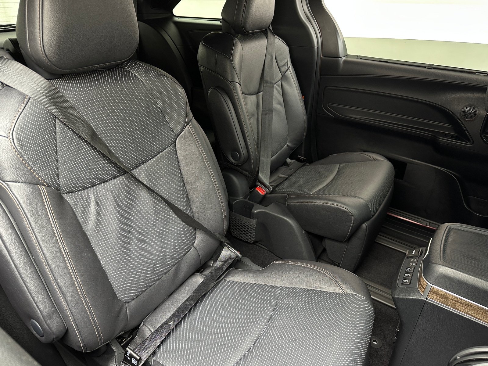 Thumbnail: 2025 Toyota Sienna - 5