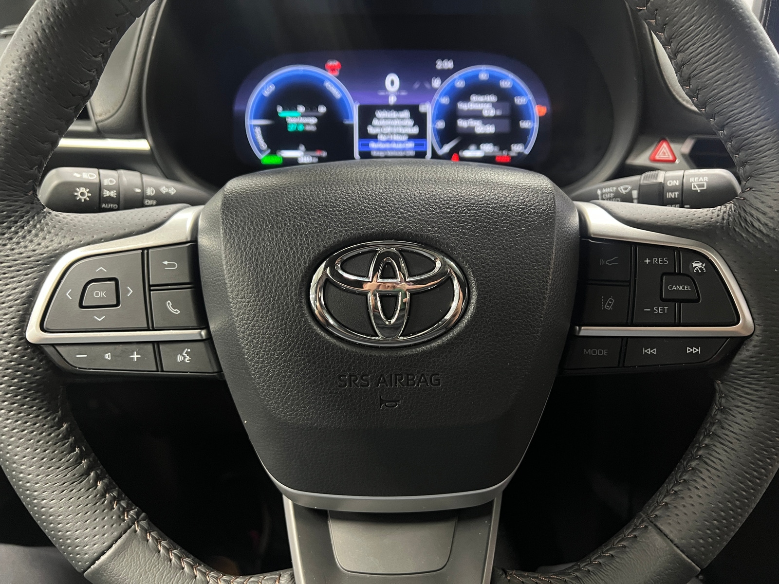 Thumbnail: 2025 Toyota Sienna - 4