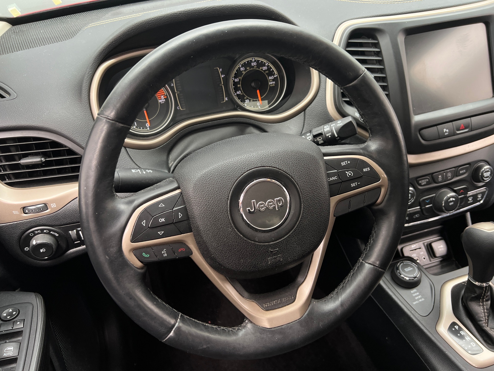Thumbnail: 2016 Jeep Cherokee - 5