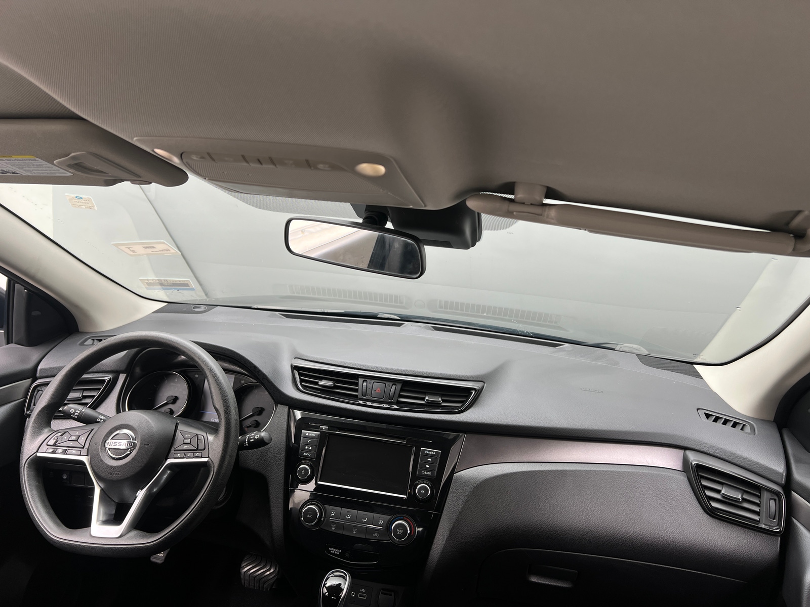 Thumbnail: 2020 Nissan Rogue Sport - 3