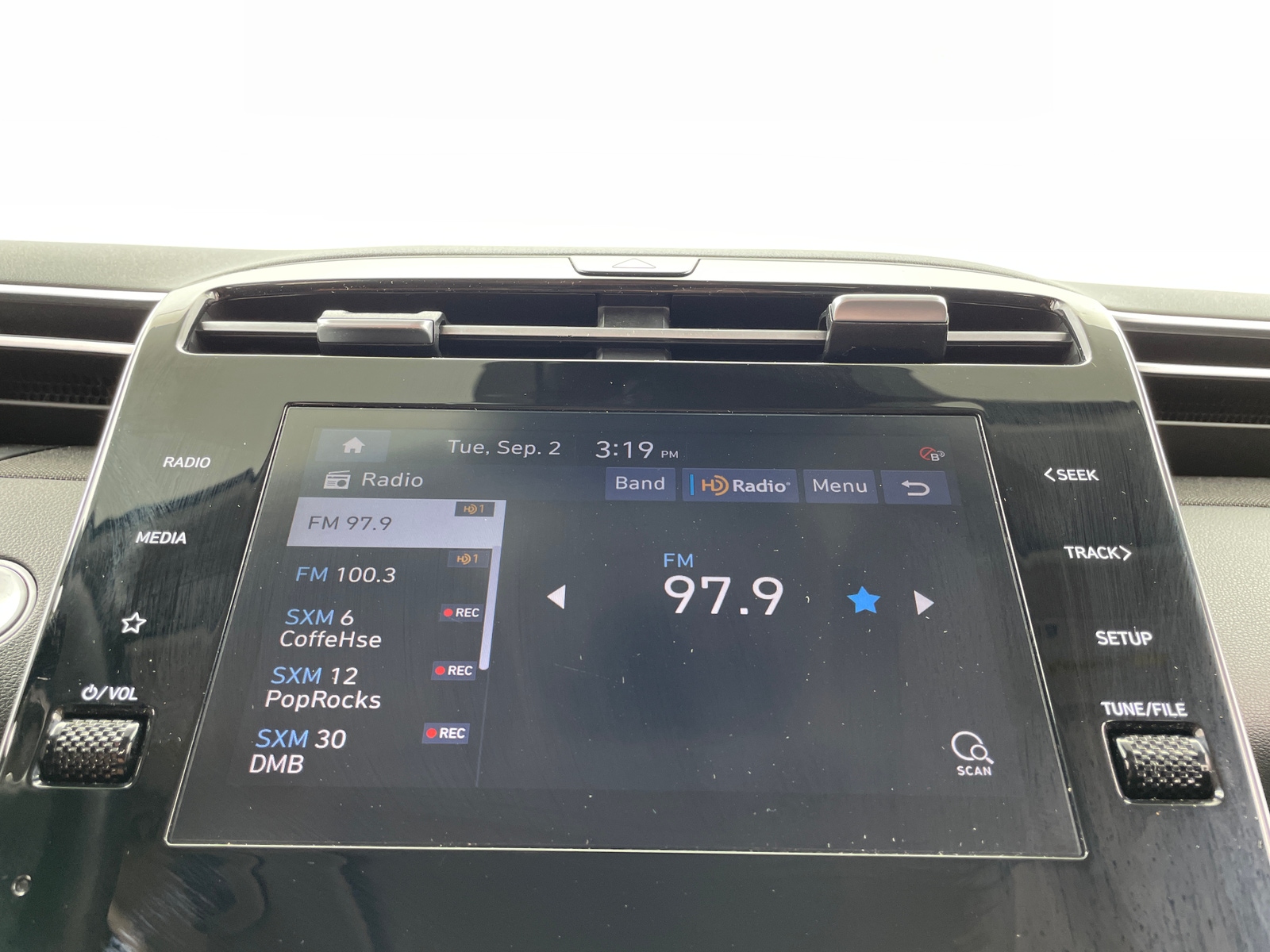 Thumbnail: 2022 Hyundai Tucson - 4