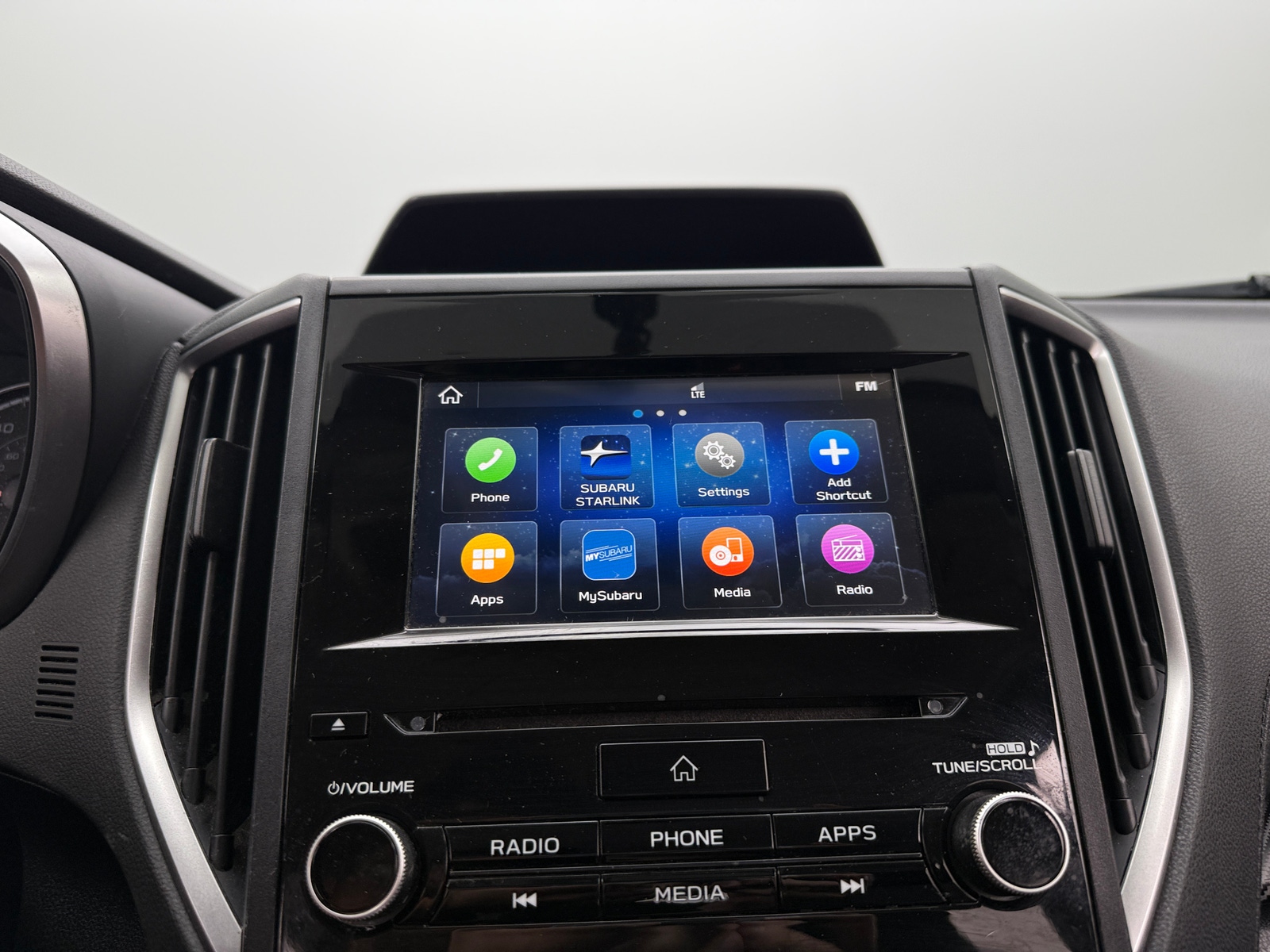Thumbnail: 2019 Subaru Crosstrek - 4