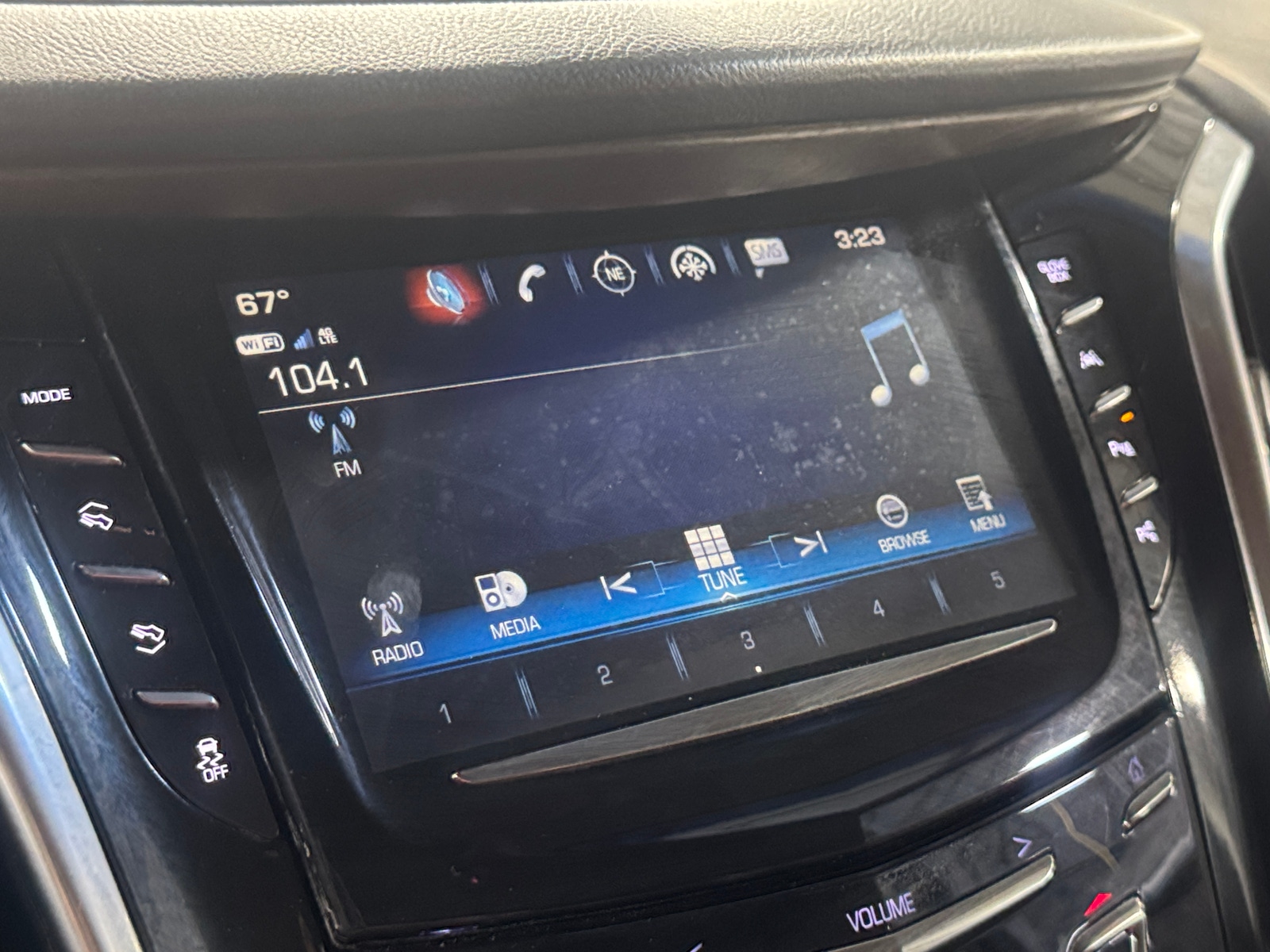 Thumbnail: 2017 Cadillac Escalade - 3