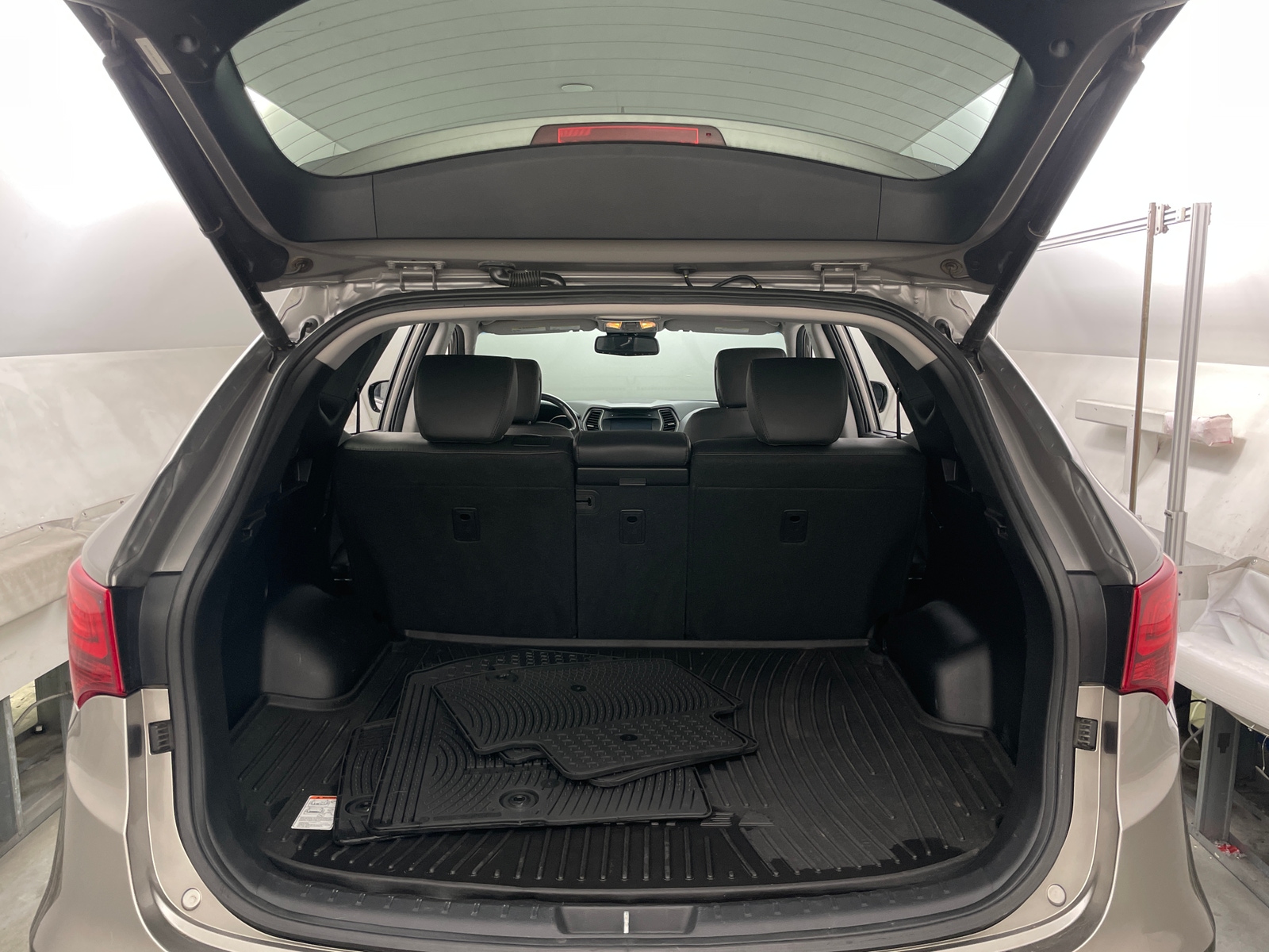 Thumbnail: 2017 Hyundai Santa Fe - 6